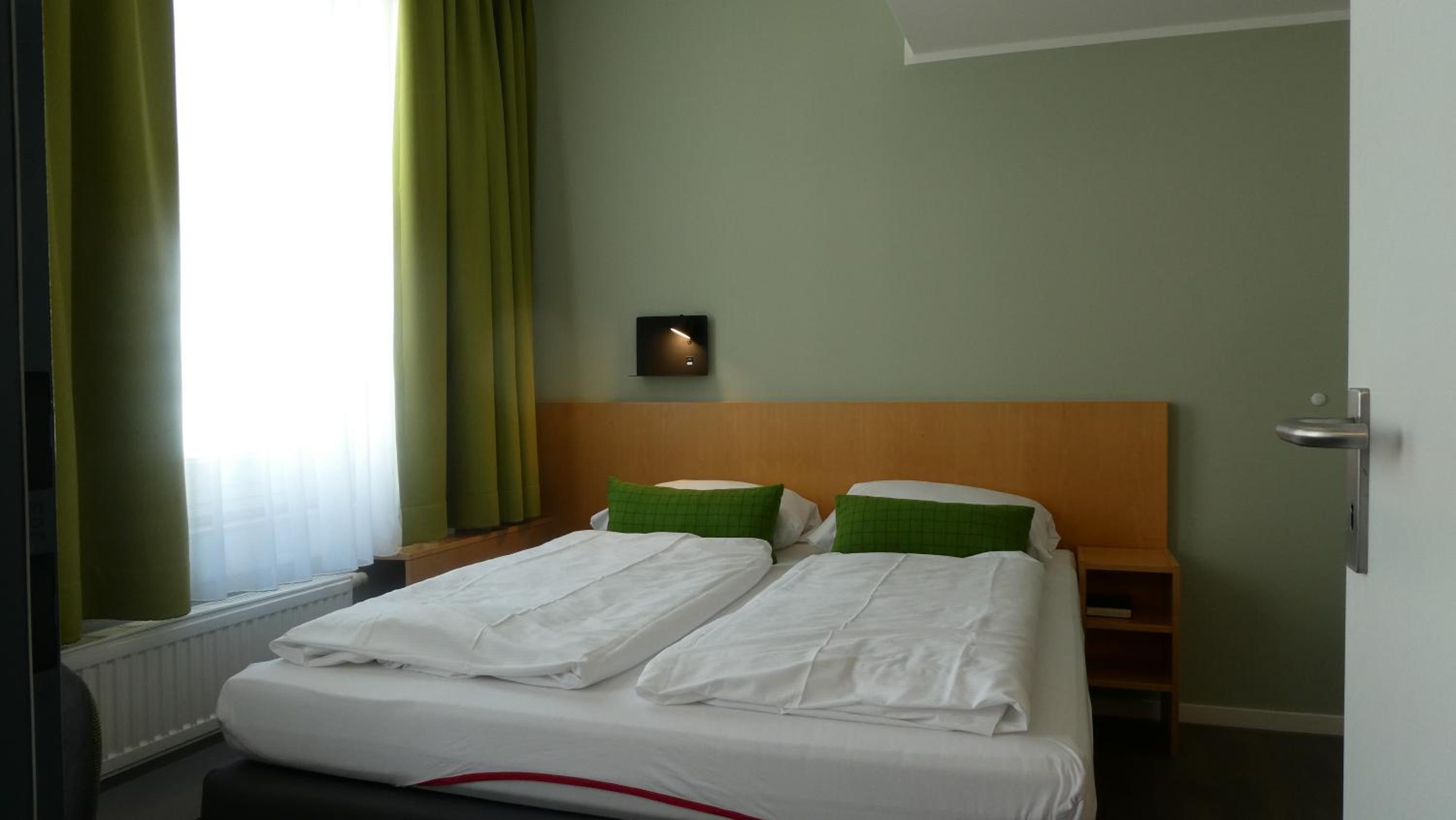 Double Room - Photo 4