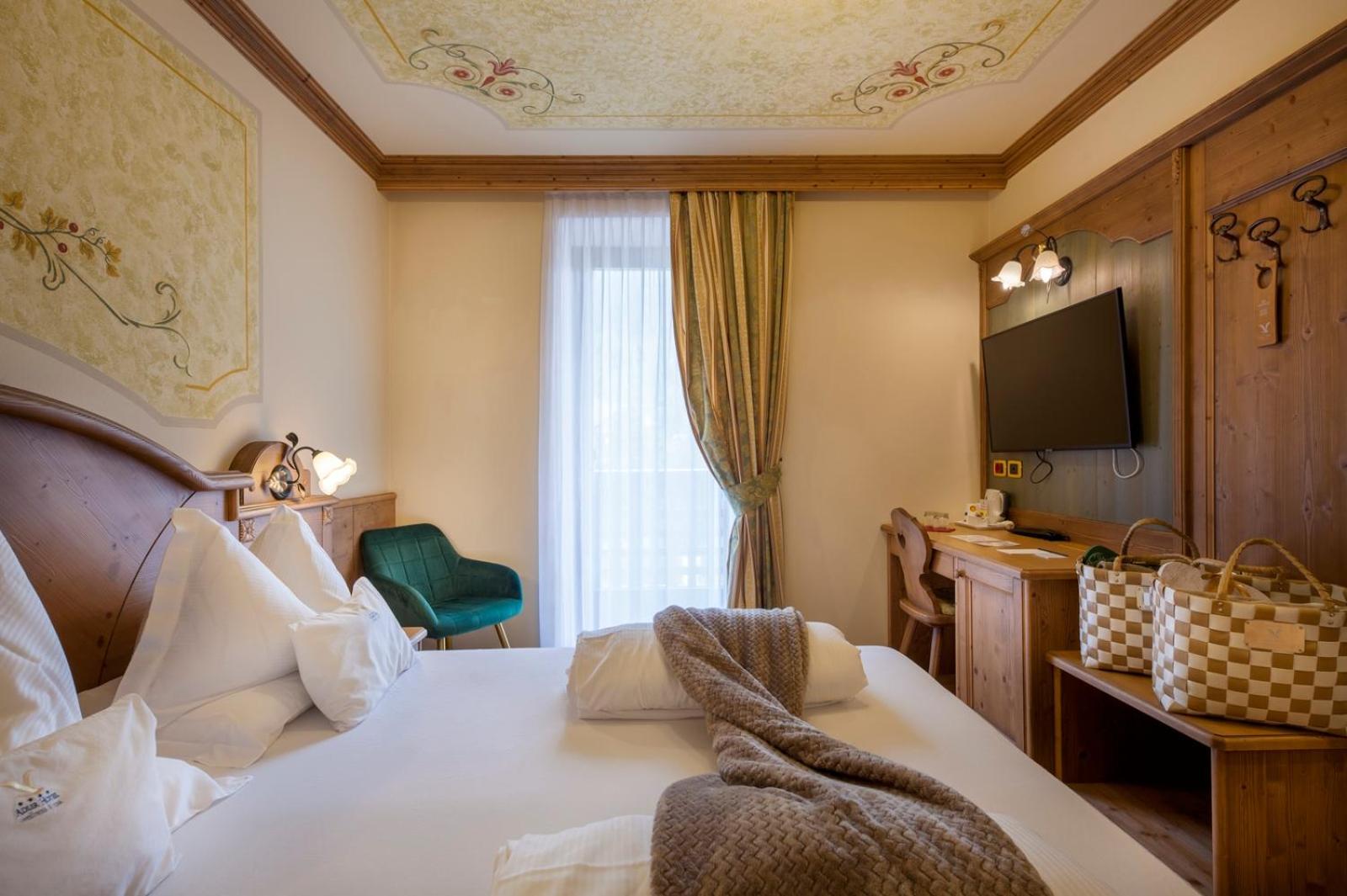 Double or Twin Room with Spa Access photo 2