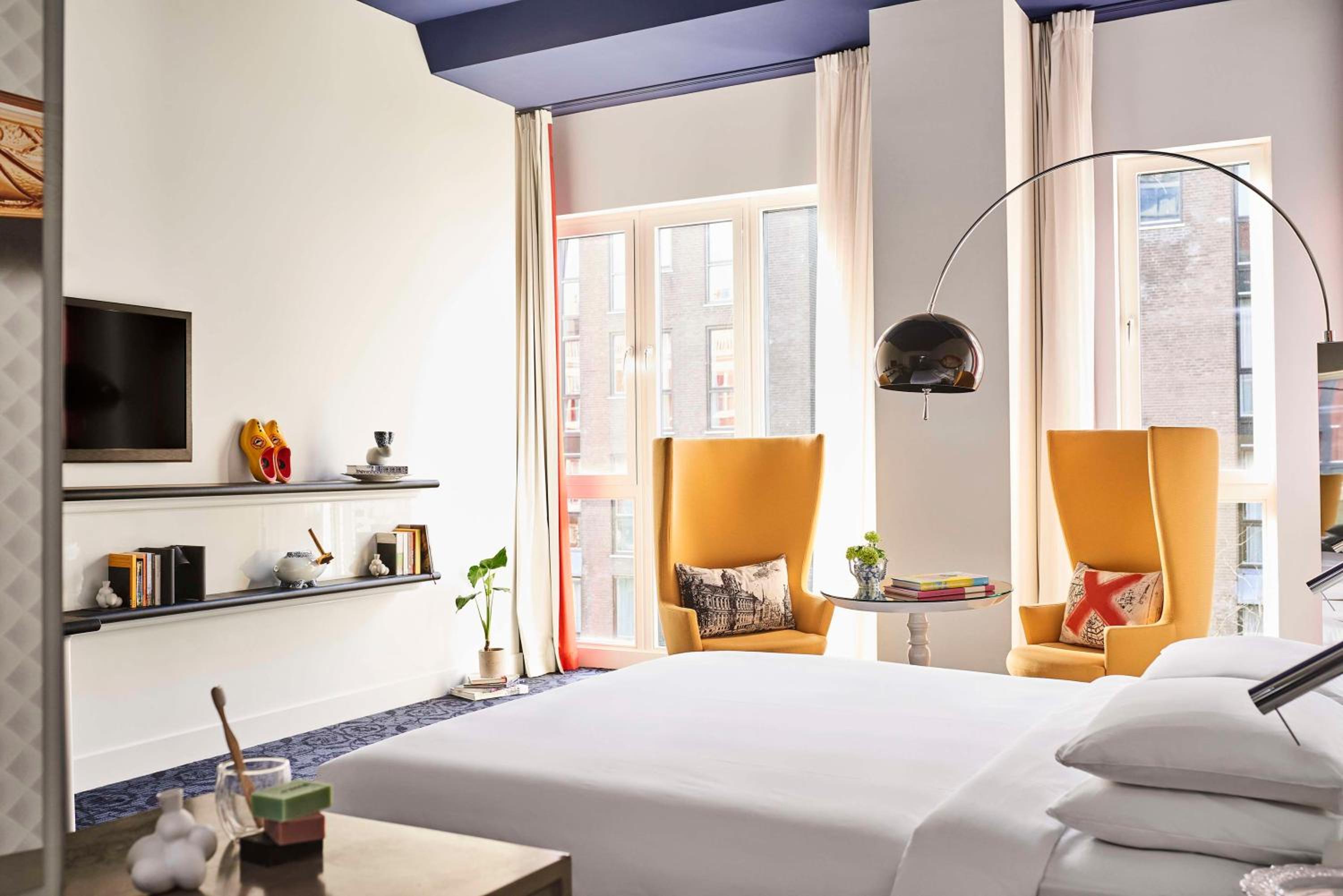 Deluxe King Room with Garden View