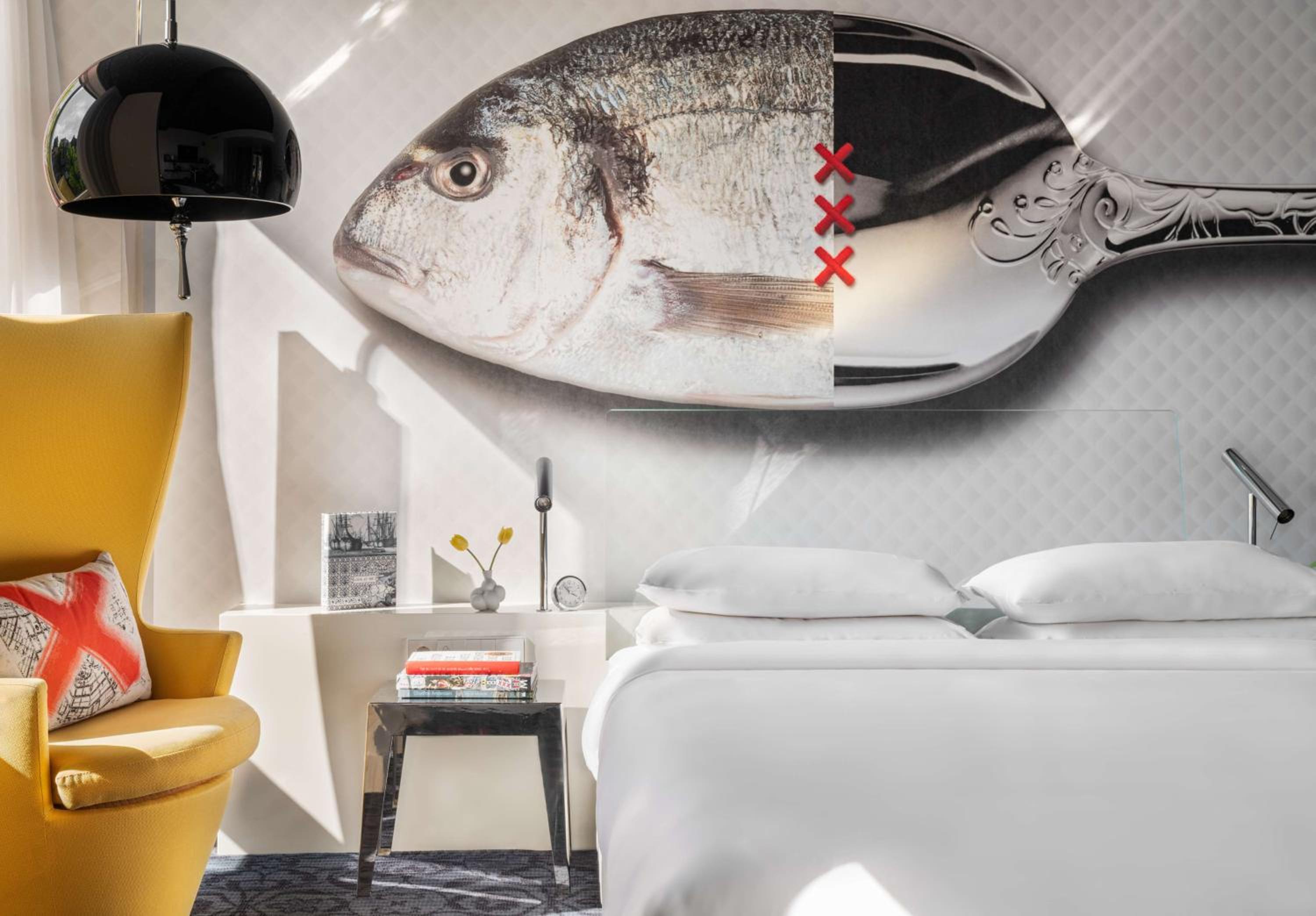 King Room with Canal View thumbnail 5