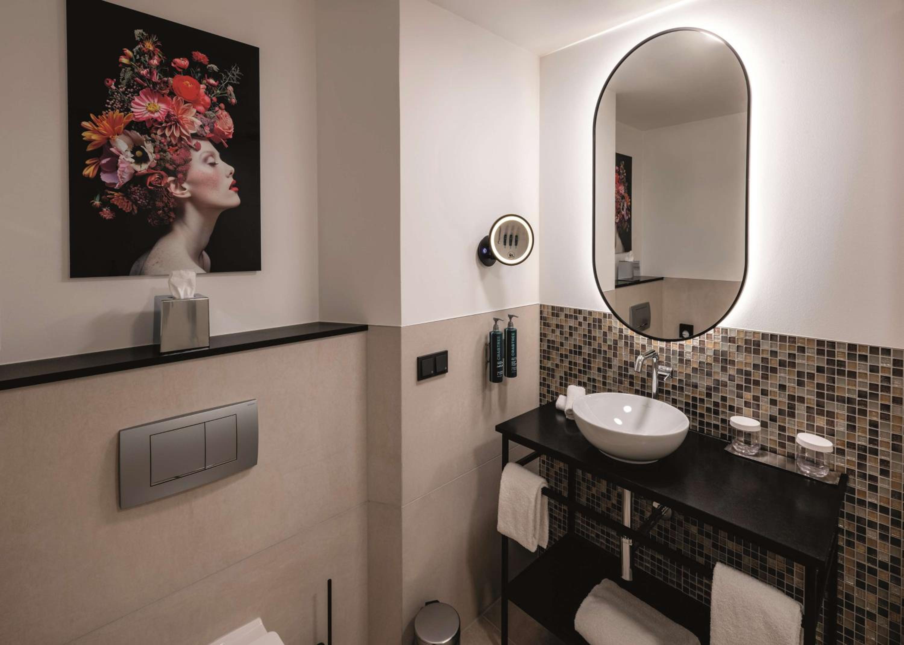 Queen Room photo 3