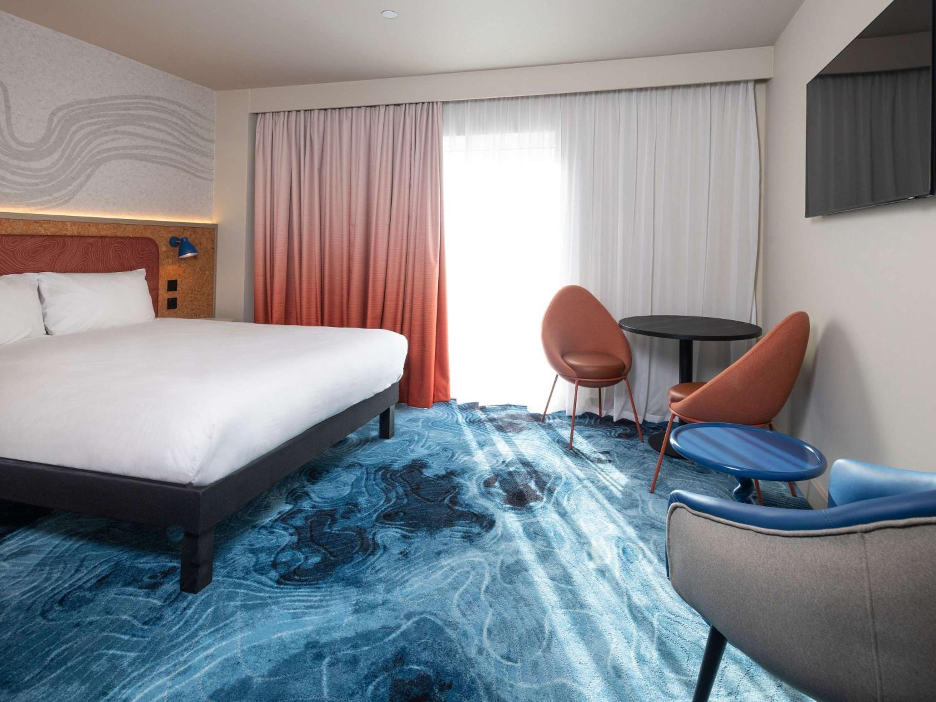 Superior Double Room with King Bed and Kitchenette - Photo 4