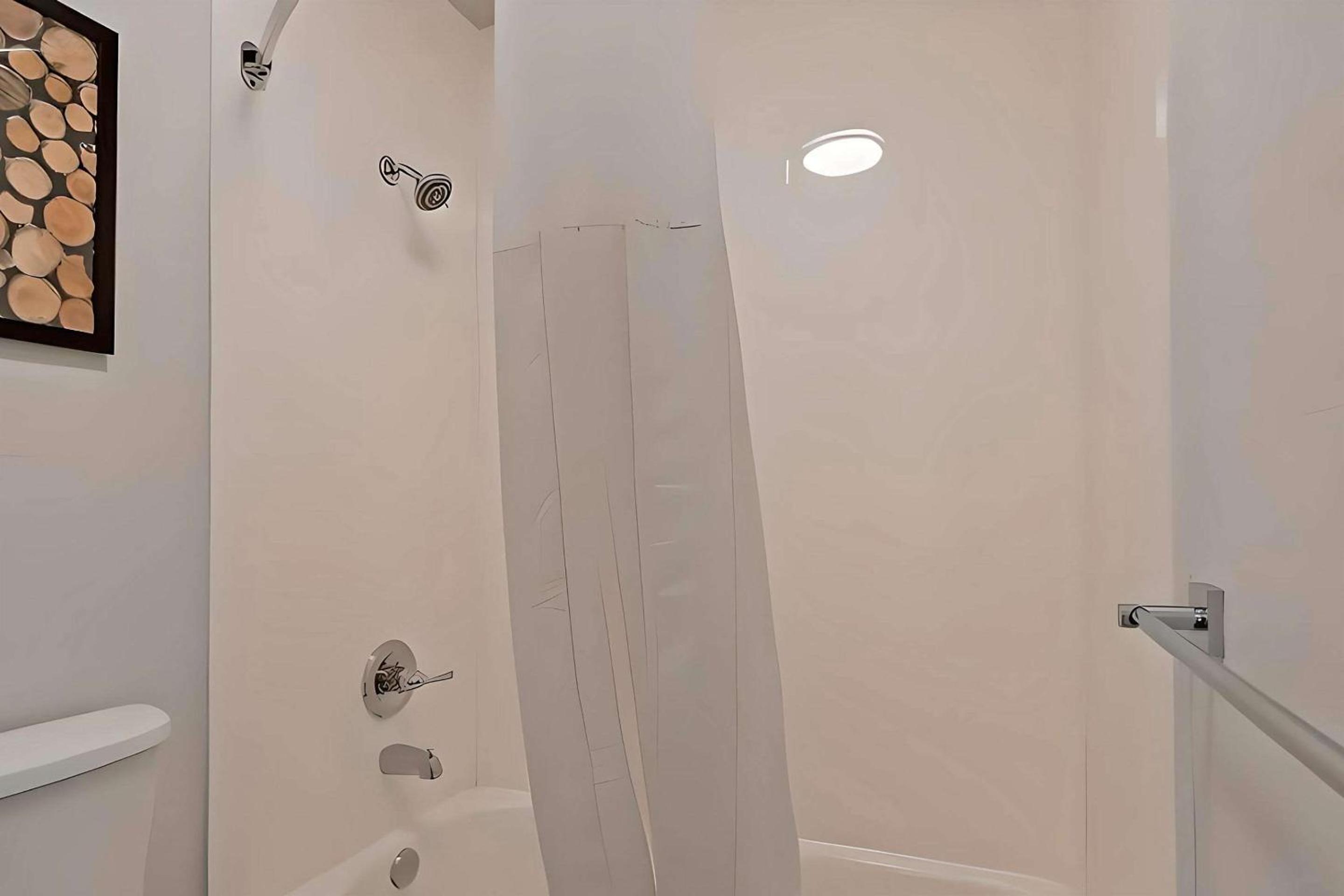 Quadruple Room with Two Queen Beds - Non Smoking/Interior Hall - Photo 4