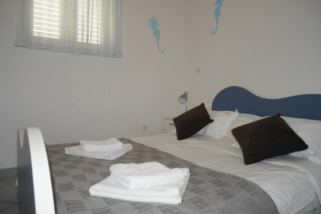 Apartment with Balcony photo 1