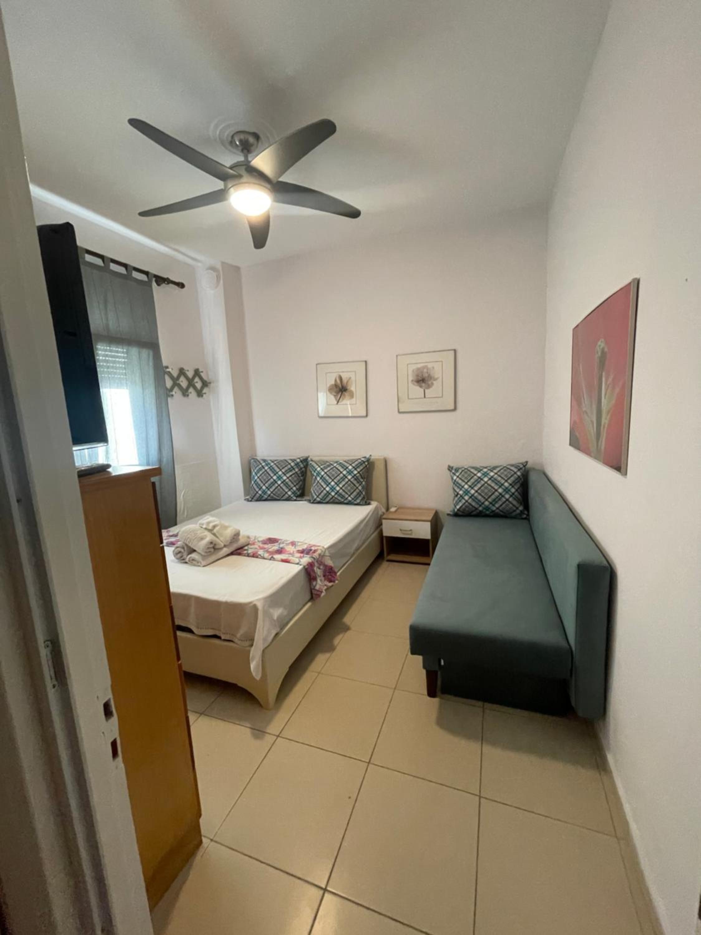 One-Bedroom House photo 3