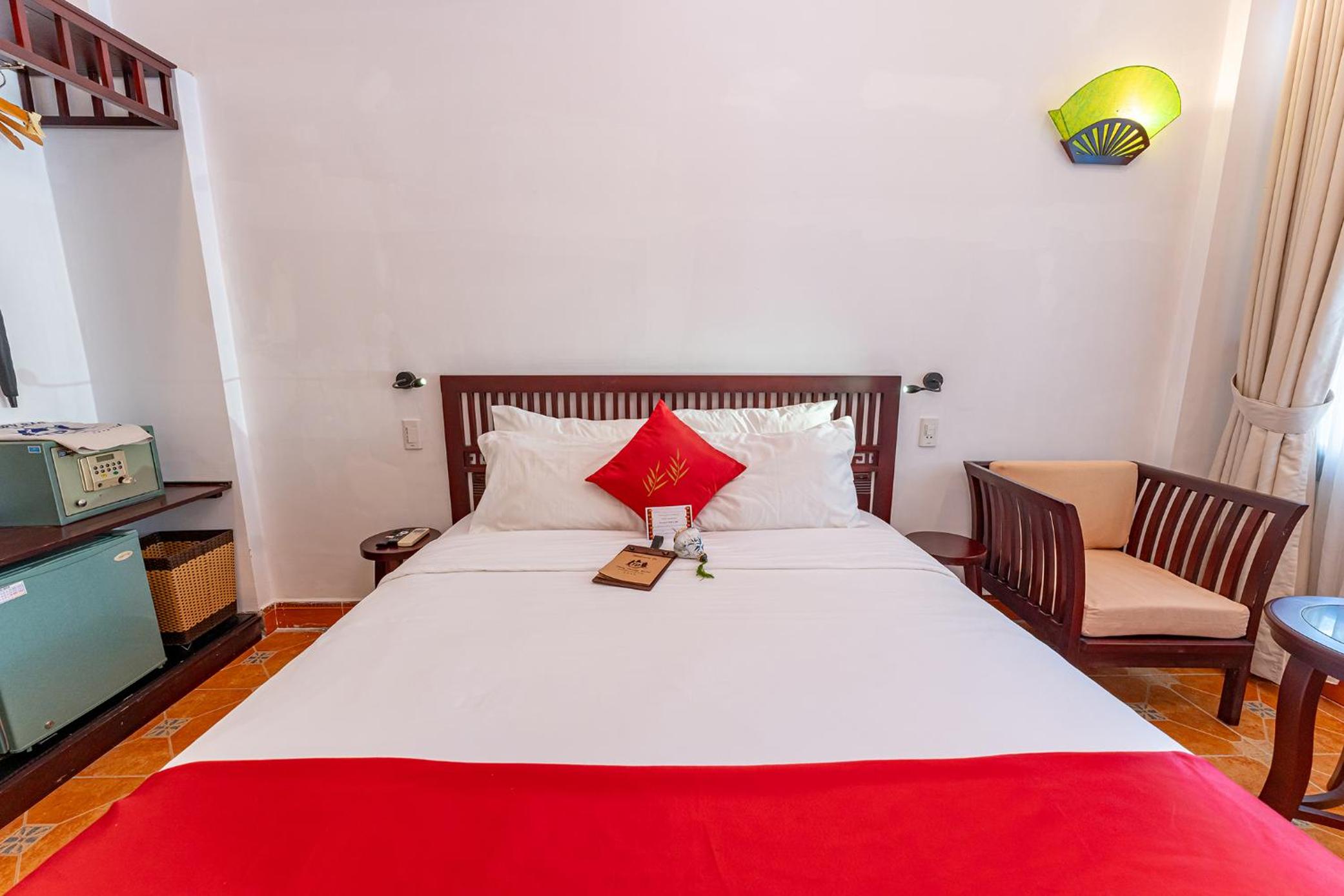 Standard Double Room - Photo 6