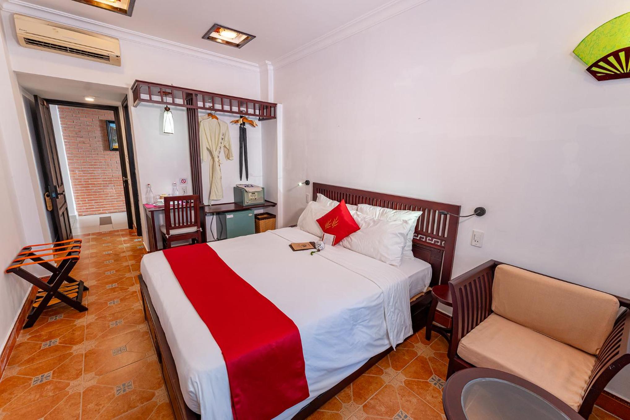 Standard Double Room - Photo 10