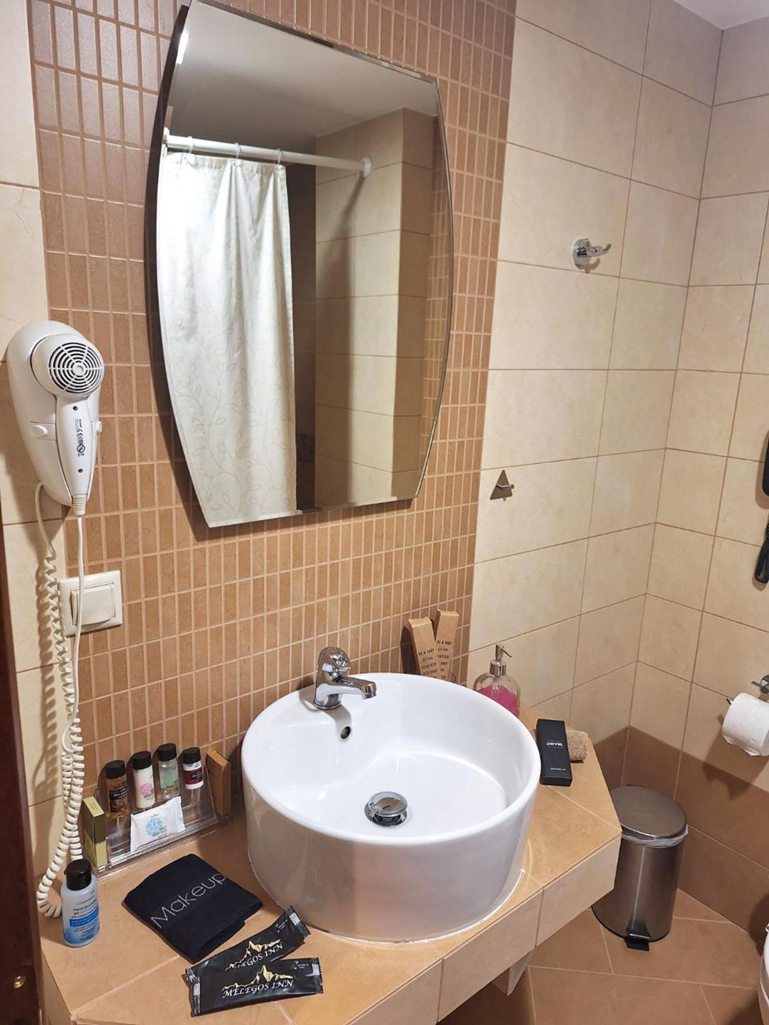 Superior Double or Twin Room - Photo 13