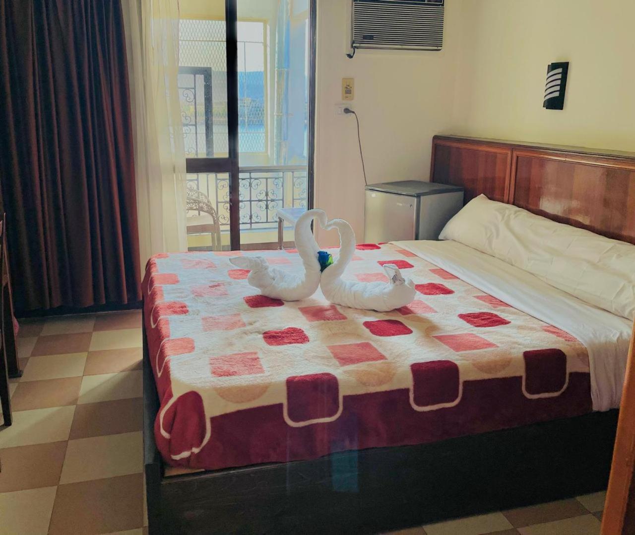 Standard King Room photo 2