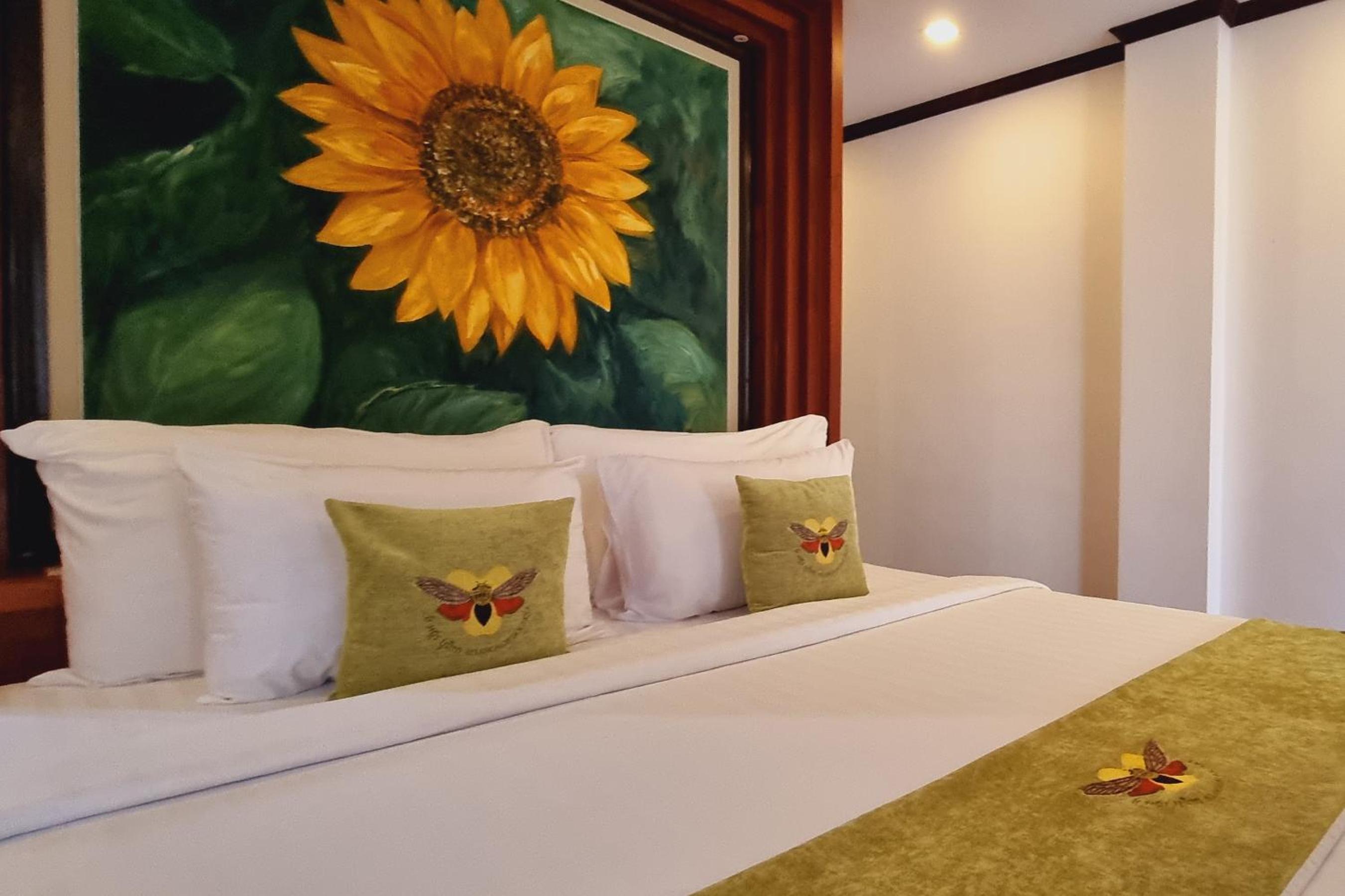 Junior Suite king Size Bed with Balcony