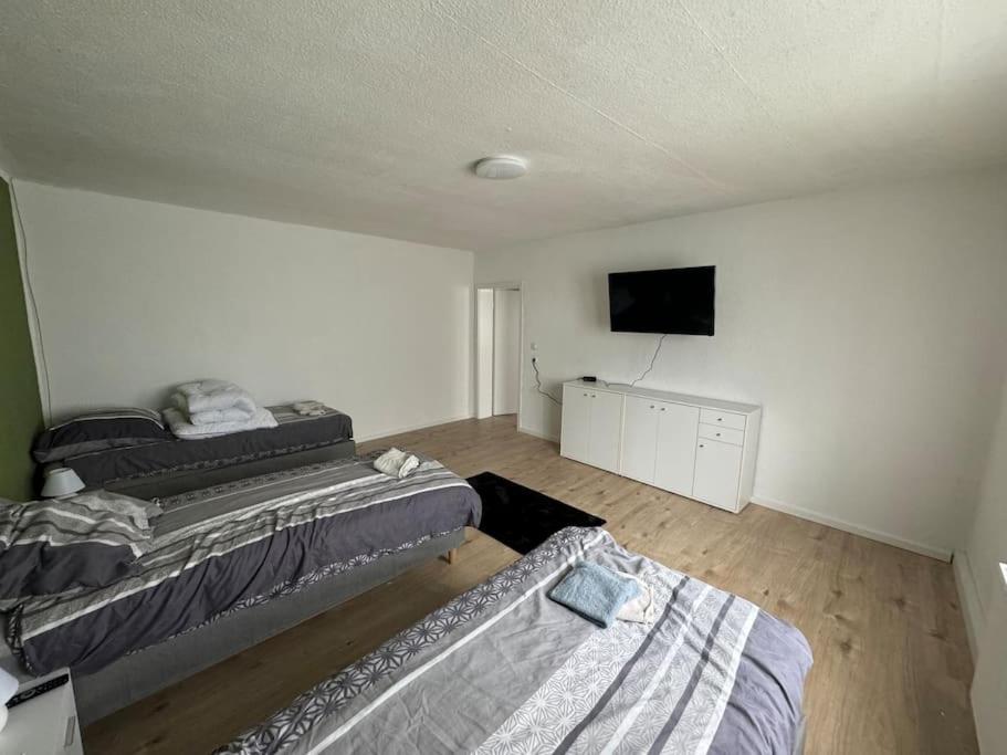 Three-Bedroom Apartment photo 1