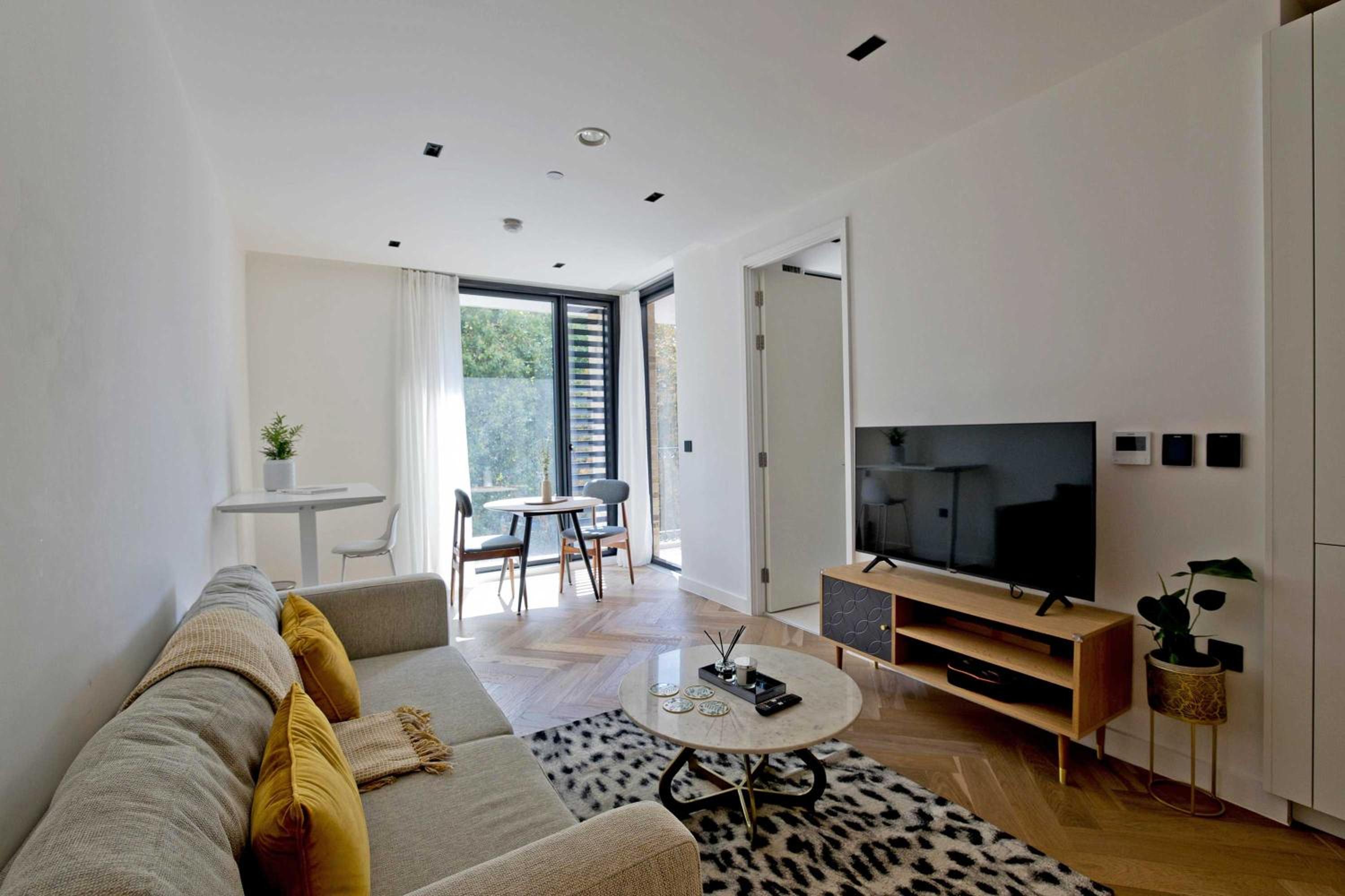 Apartment photo 1