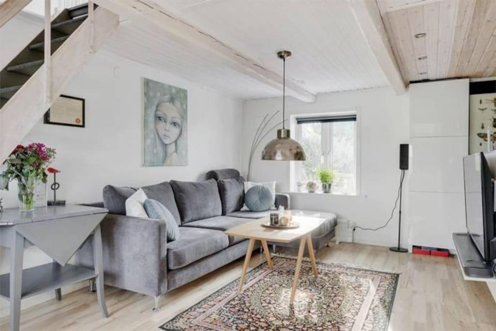 One-Bedroom House photo 1