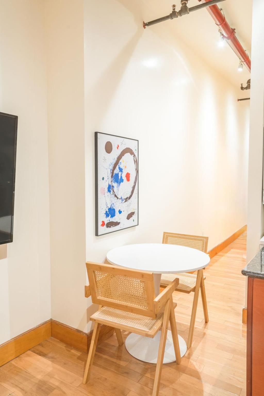 Three-Bedroom Apartment photo 2
