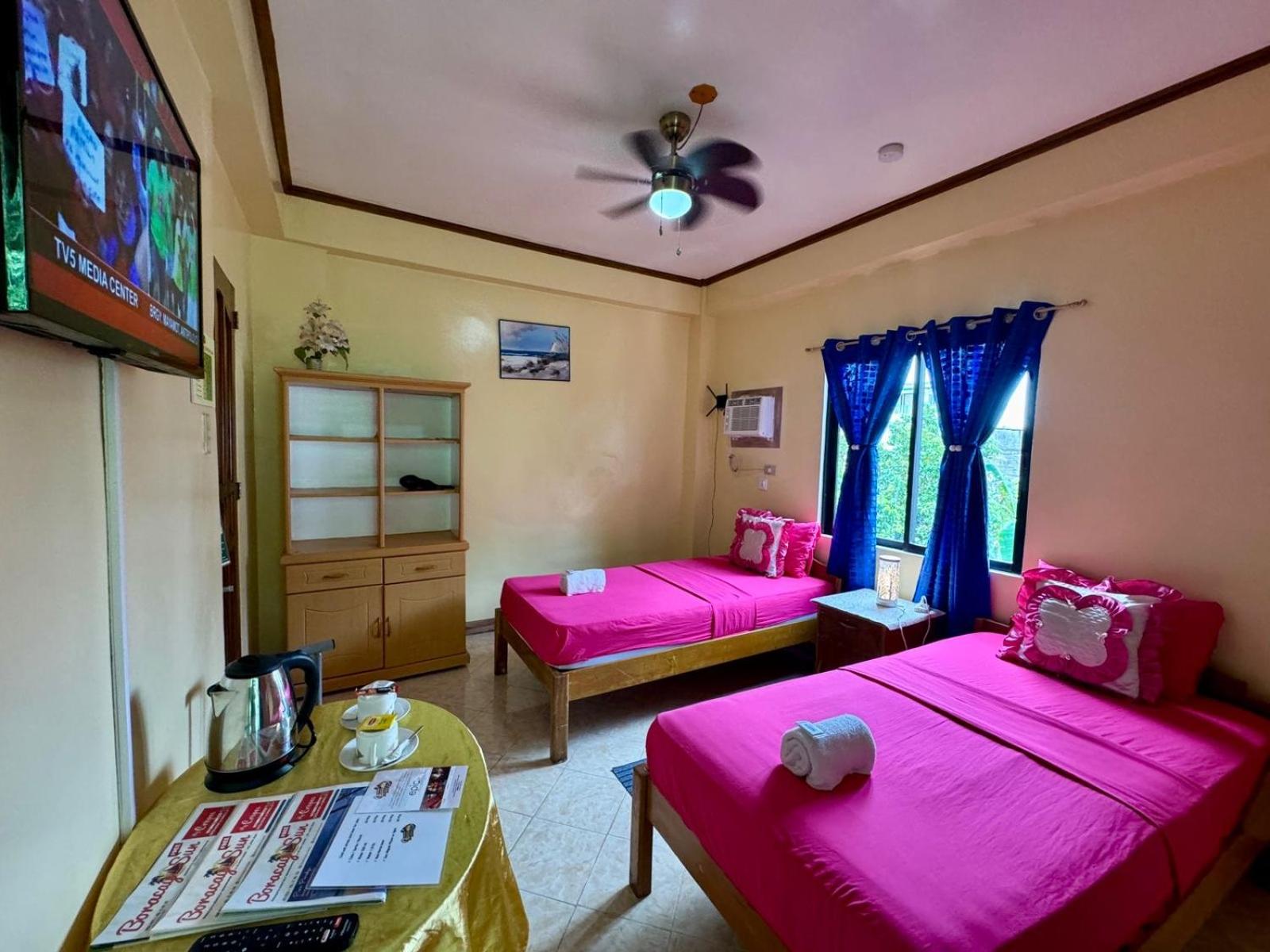 Standard Twin Room - Photo 1