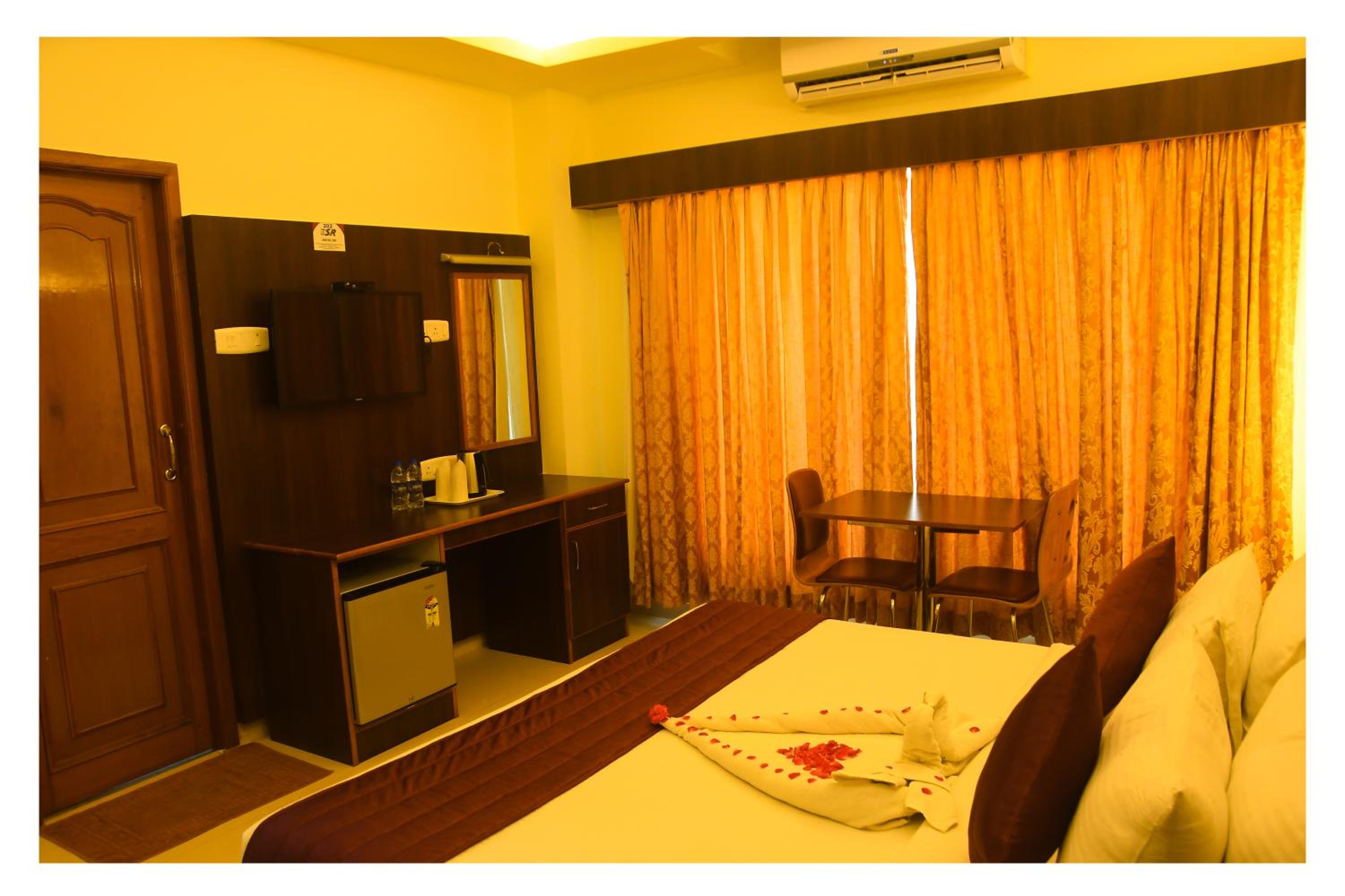 Deluxe Double Room photo 2
