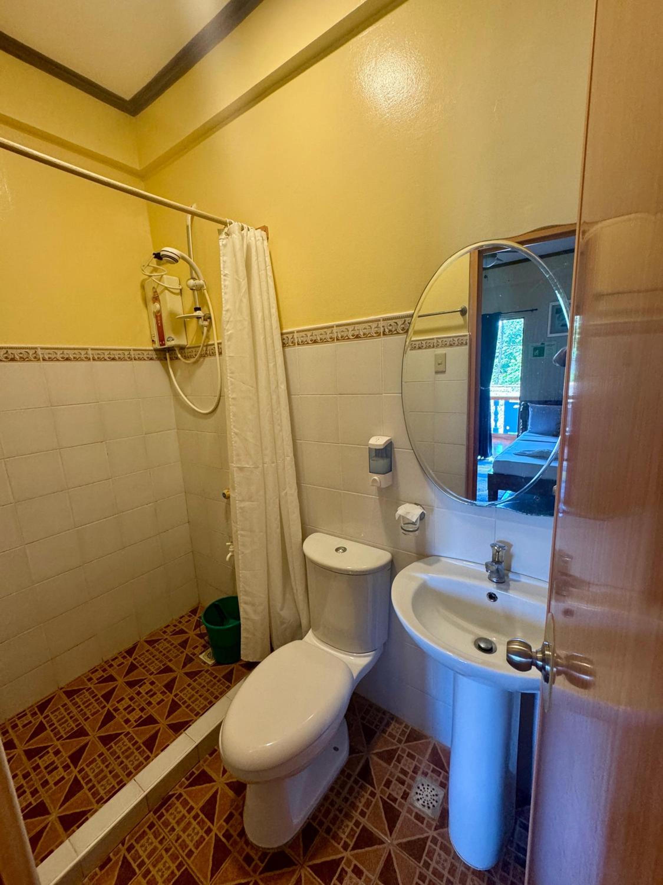 Deluxe Triple Room - Photo 5
