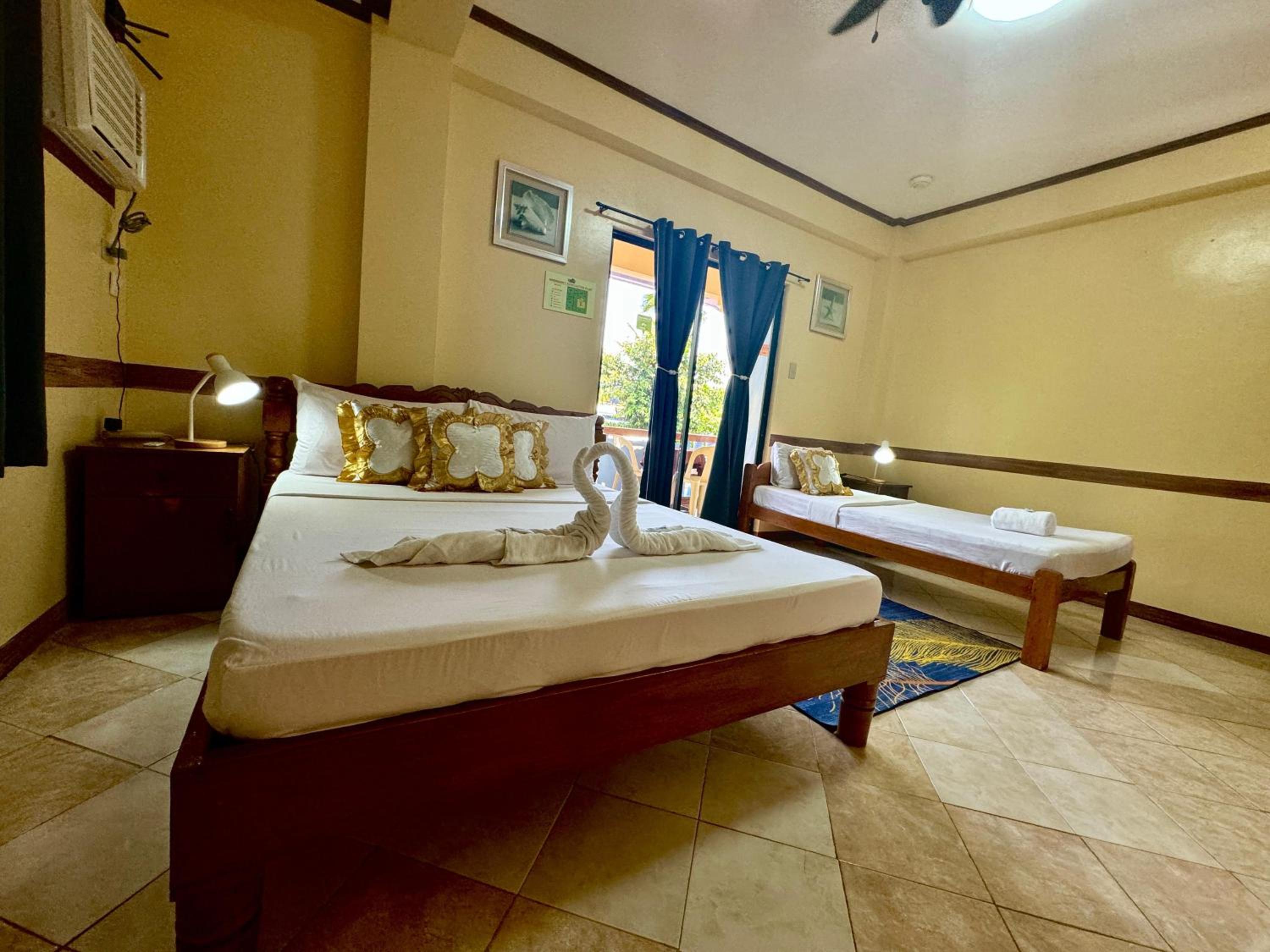 Deluxe Triple Room - Photo 6