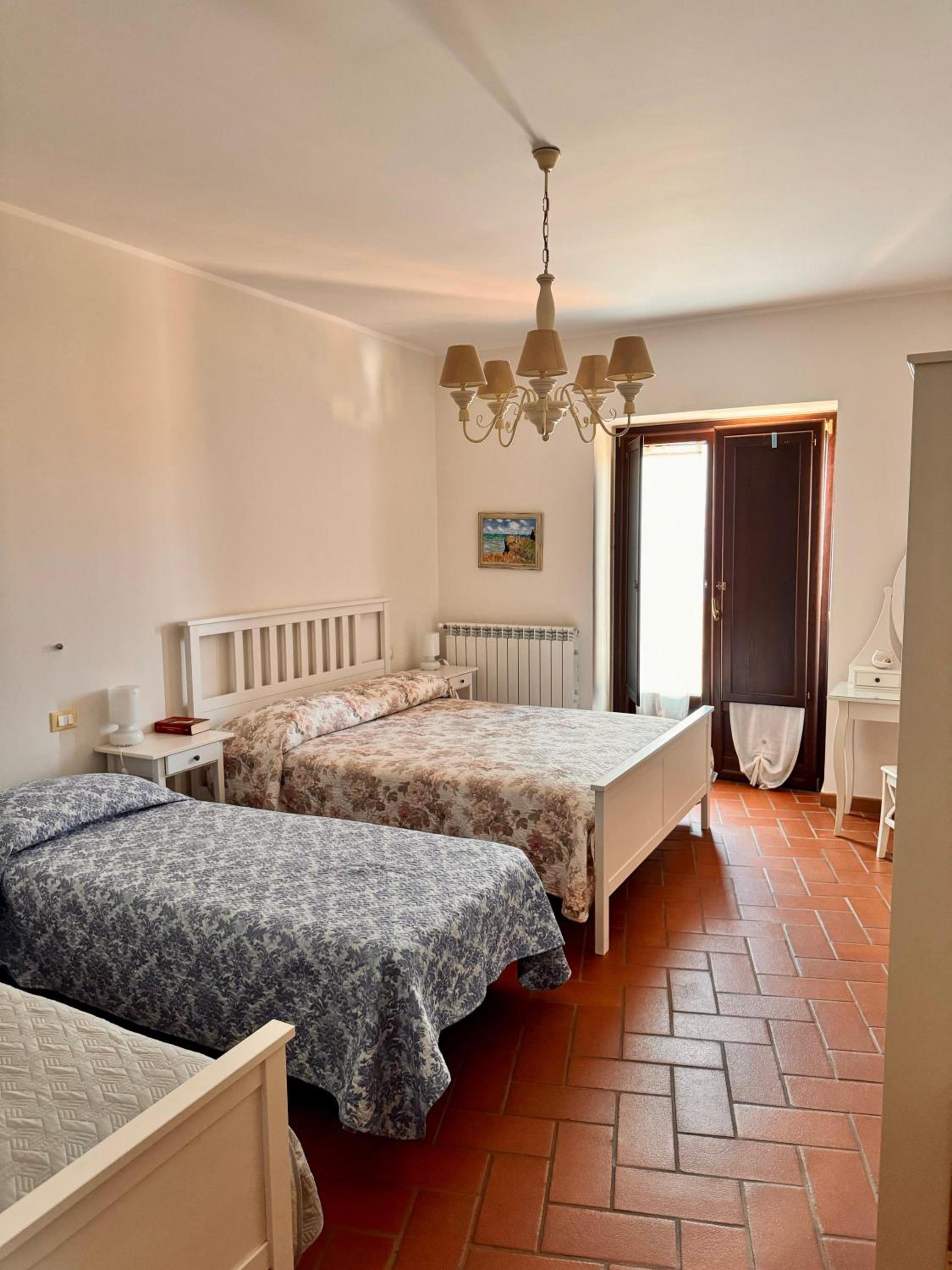 Triple Room with Terrace photo 1