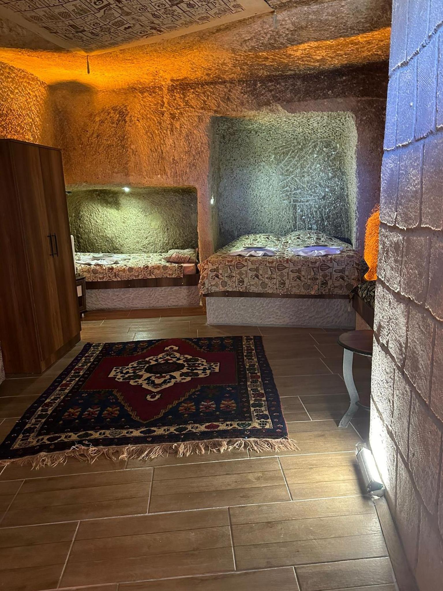 Standard Cave Room - Photo 2