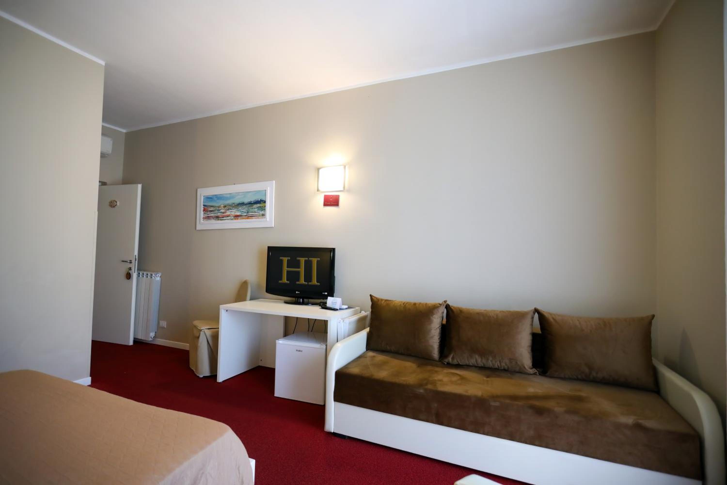 Double Room with Balcony and Sea View