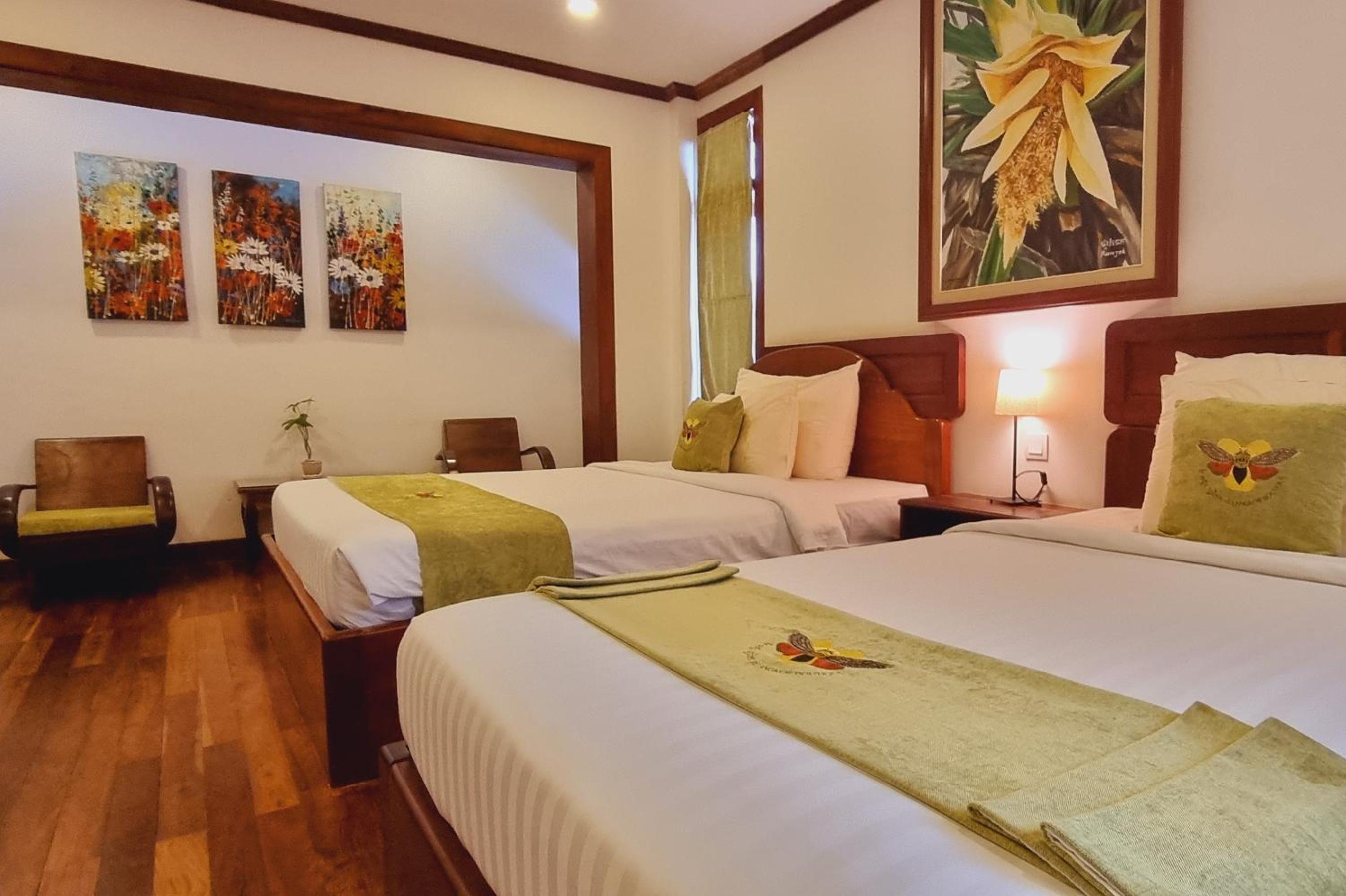 Deluxe Family Room