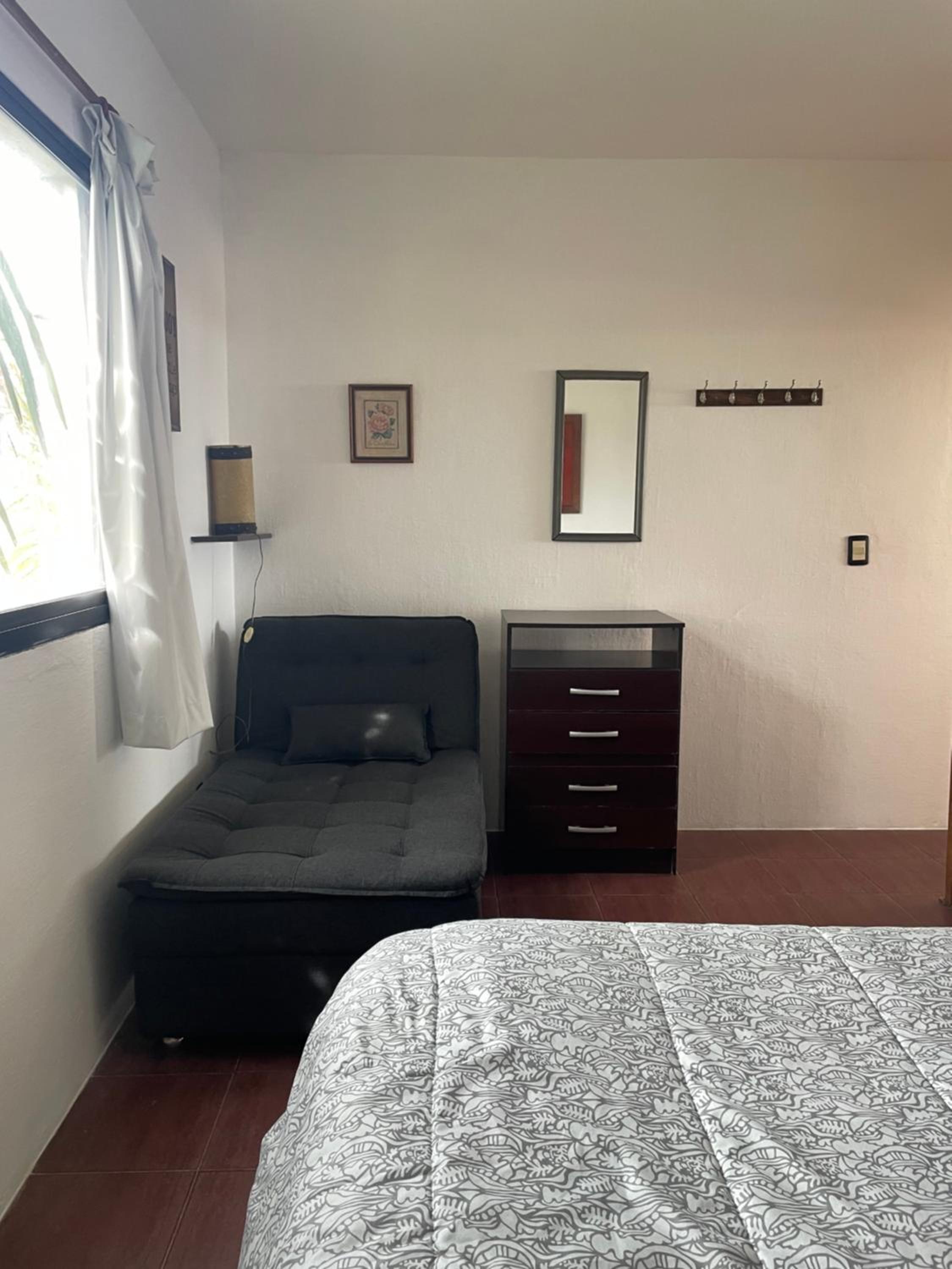 One-Bedroom House photo 2