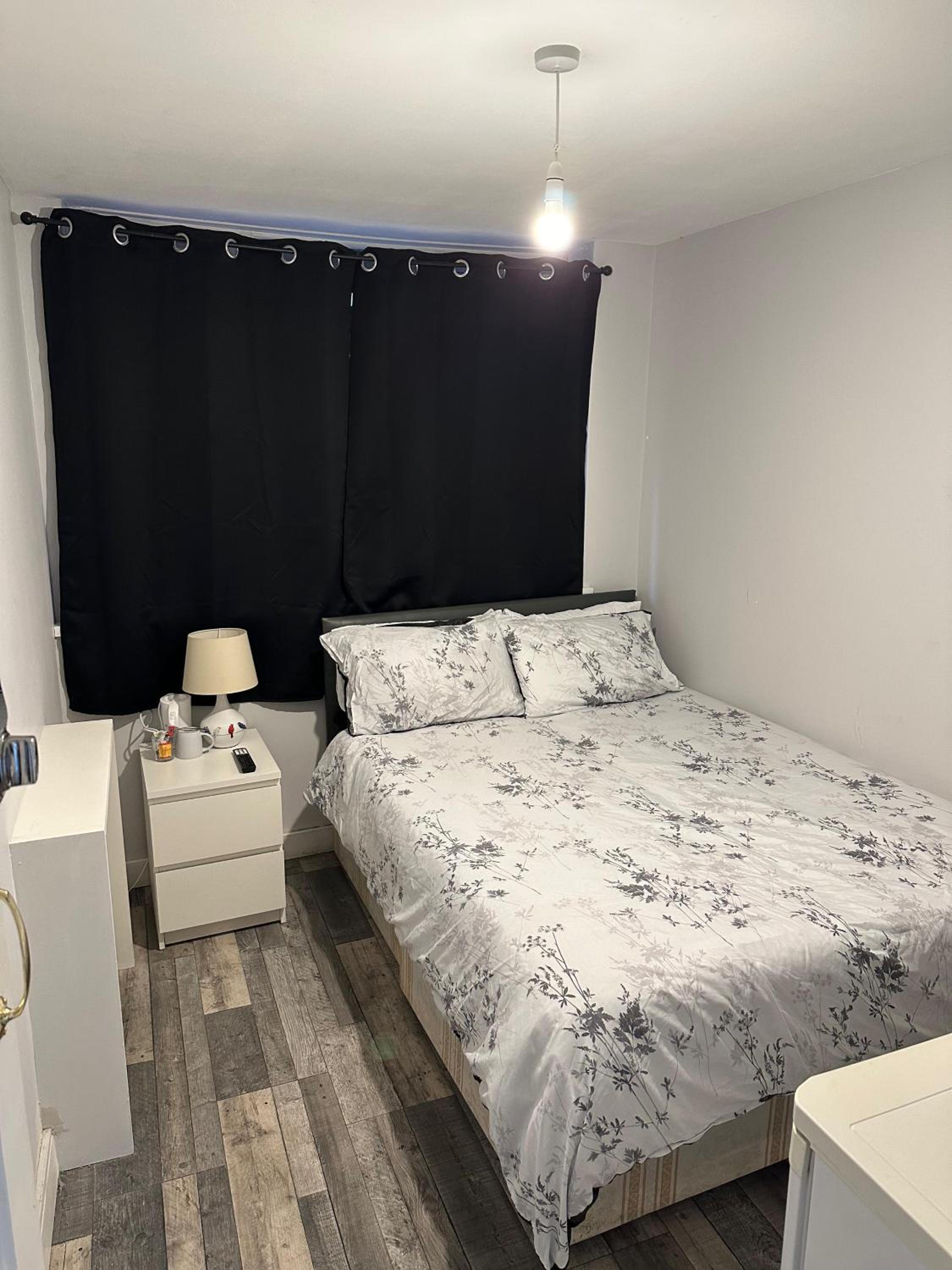 Double Room with Shared Bathroom photo 1