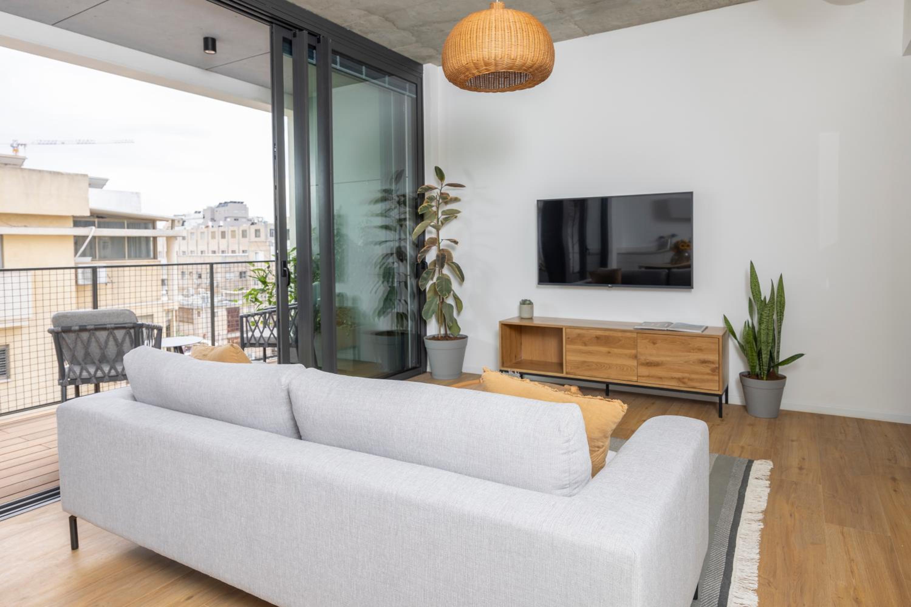 One-Bedroom Apartment with Balcony