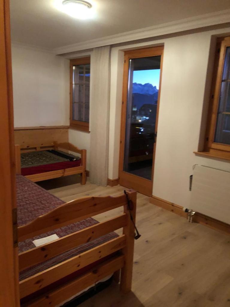 Three-Bedroom Apartment photo 2