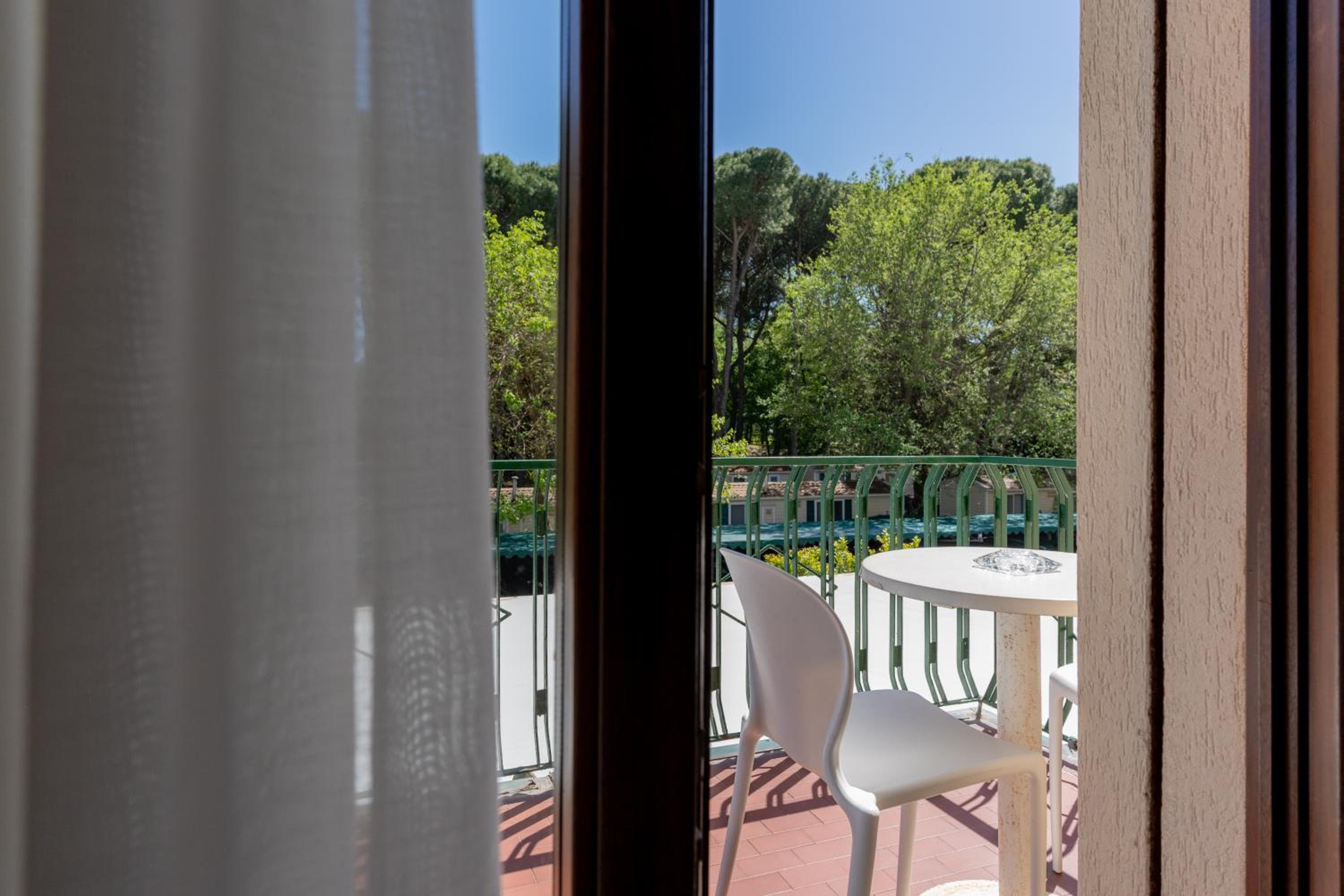 Double Room with Balcony photo 3