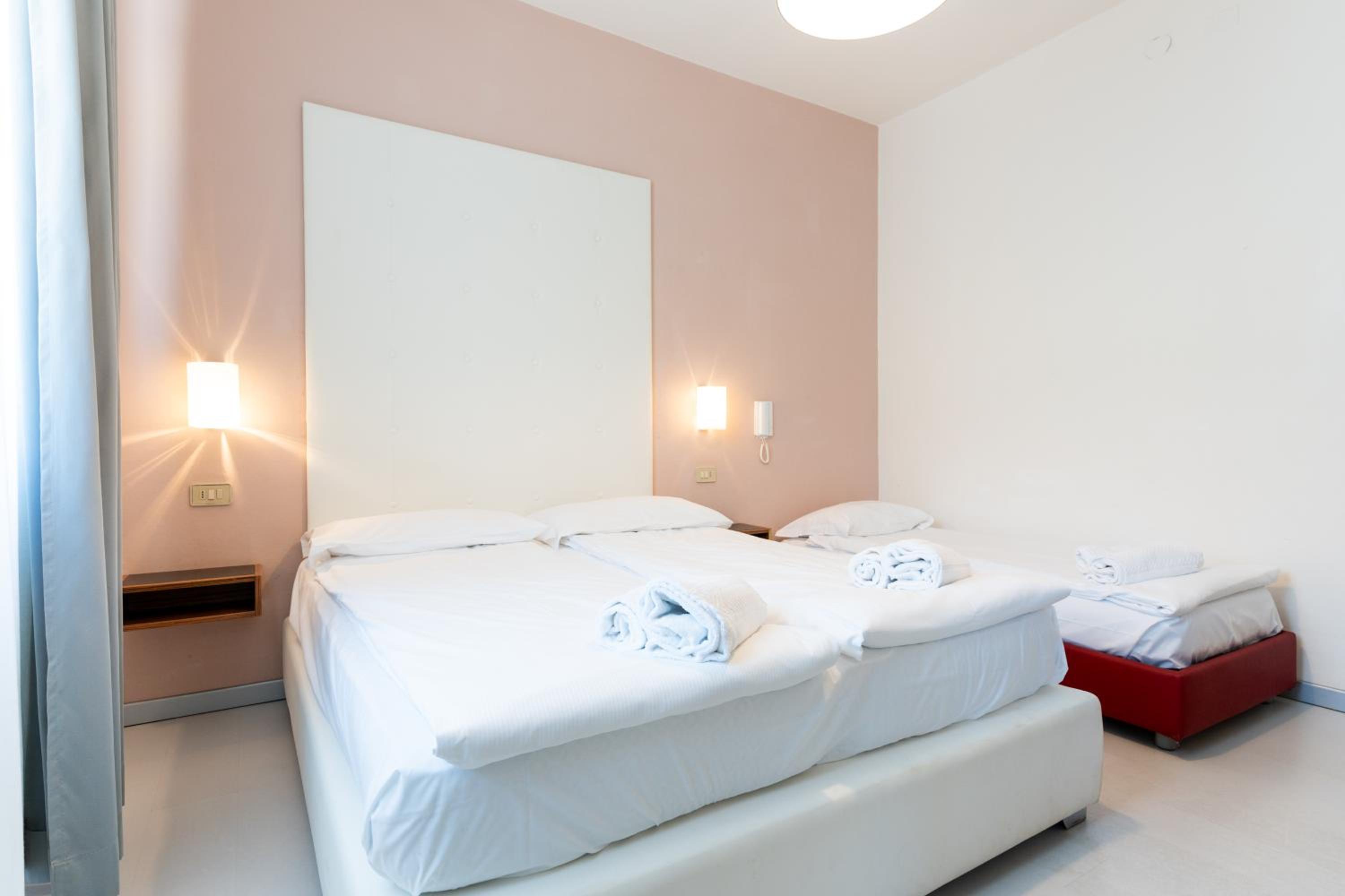 Triple Room - Photo 5