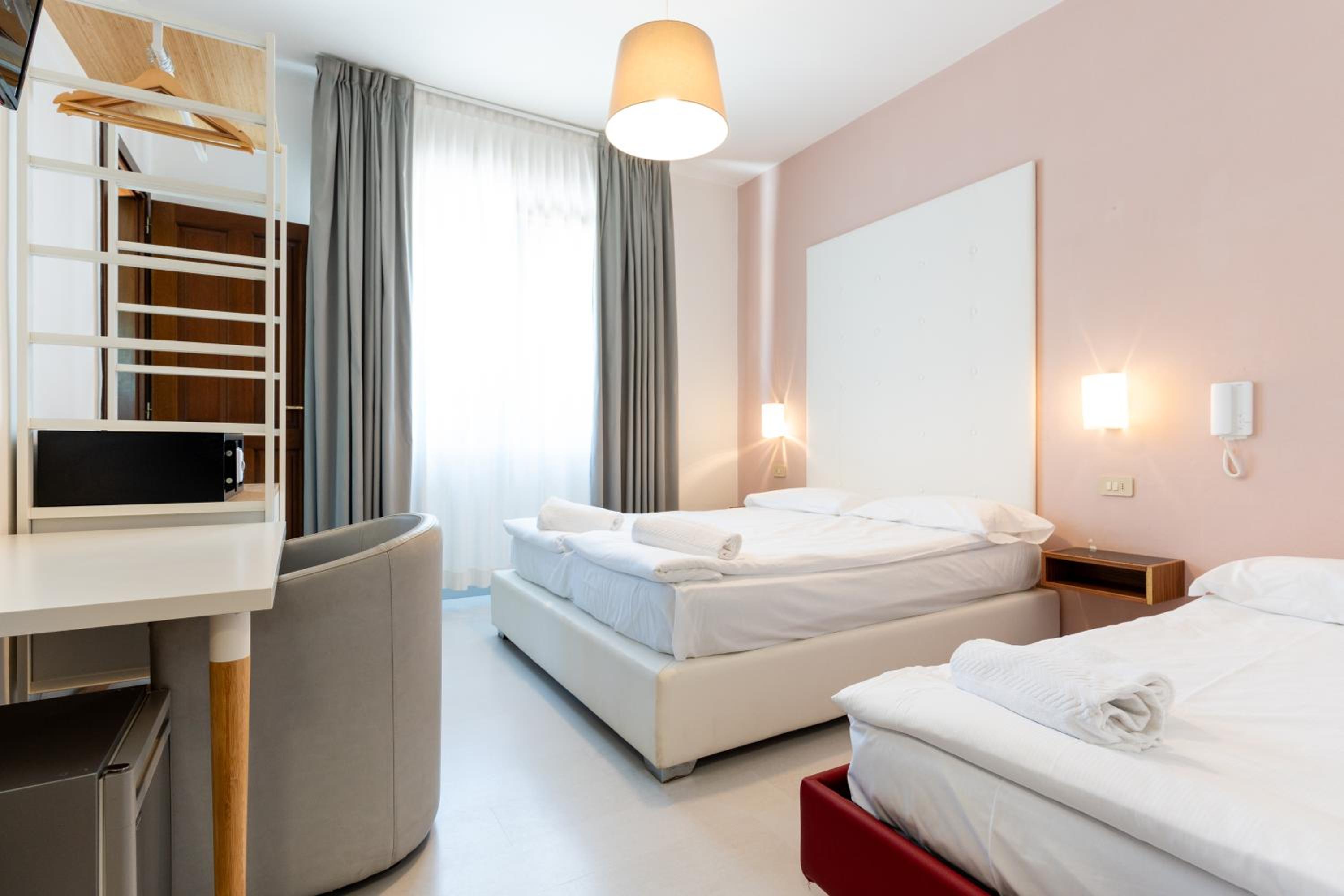 Triple Room - Photo 14