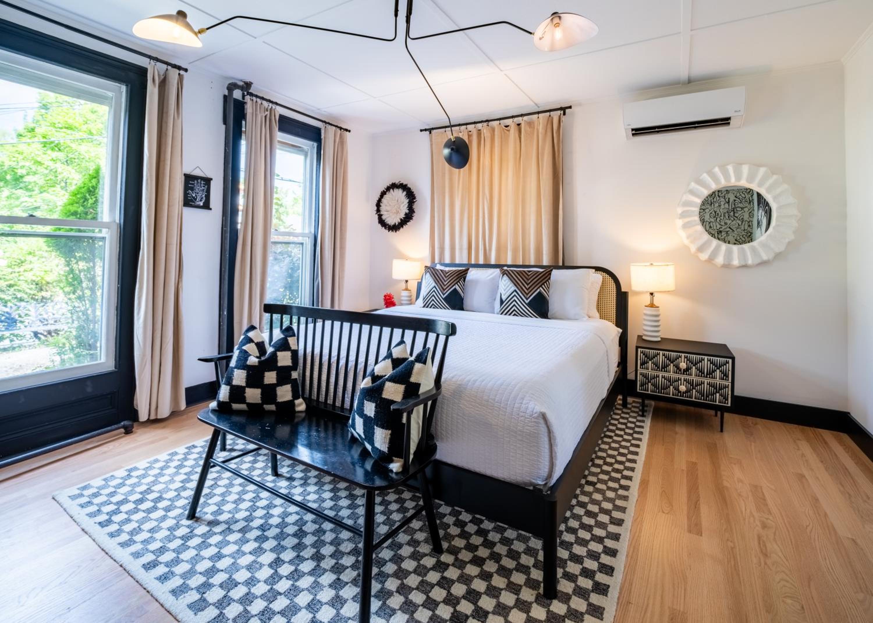 Deluxe King Room
