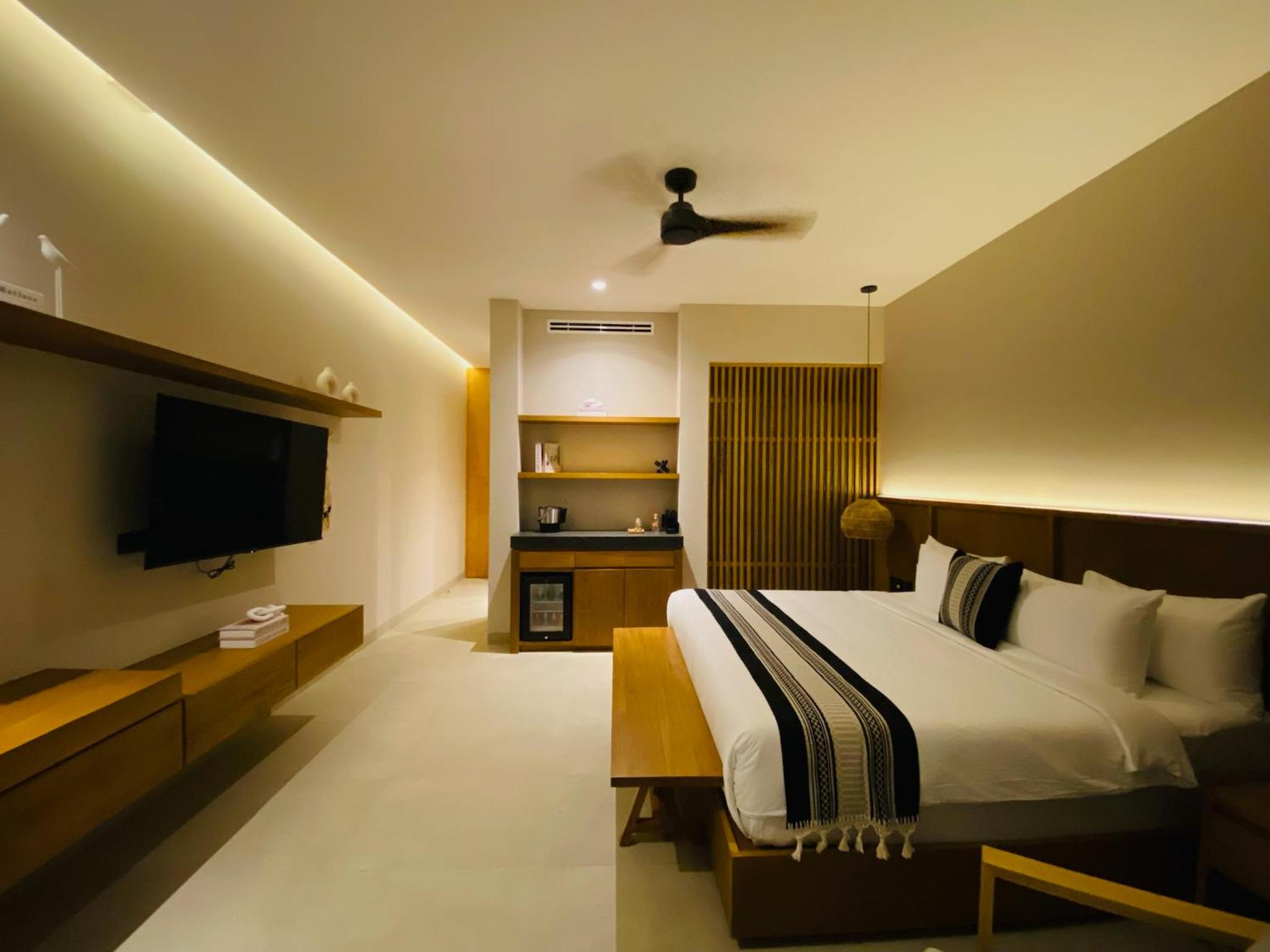 Suite with Private Pool photo 1