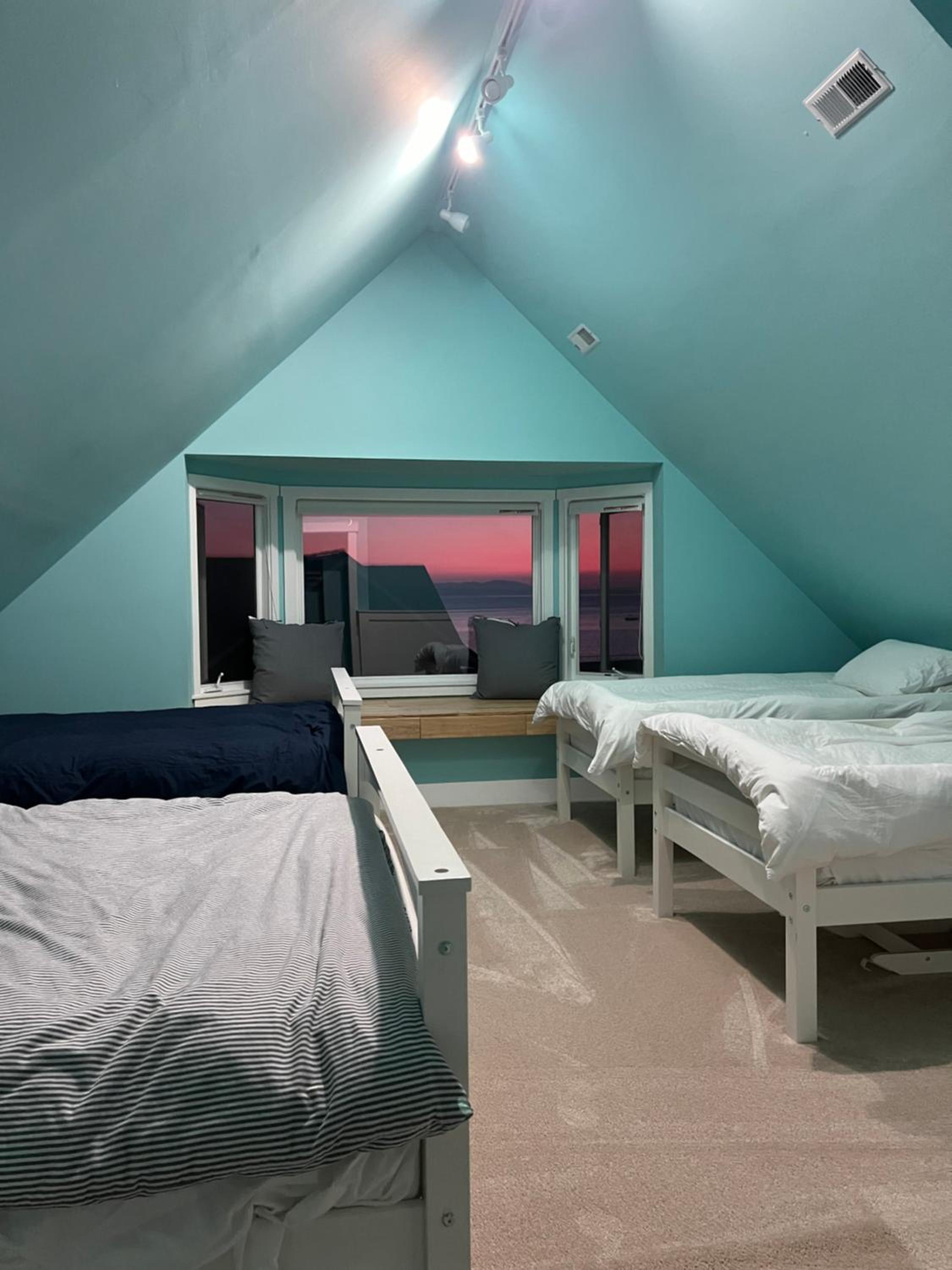 One-Bedroom House photo 1
