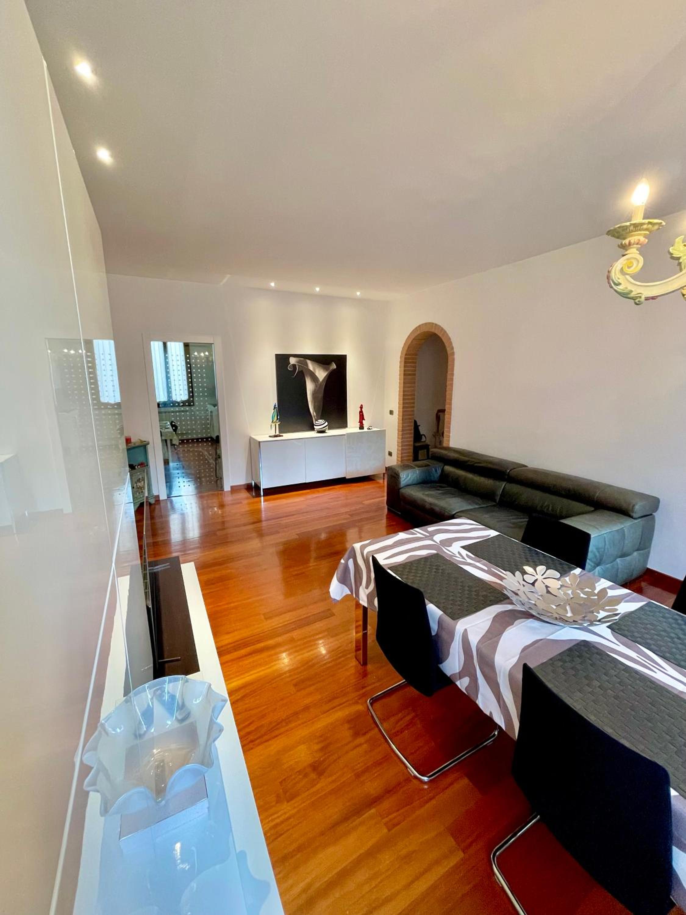 Two-Bedroom Apartment photo 2