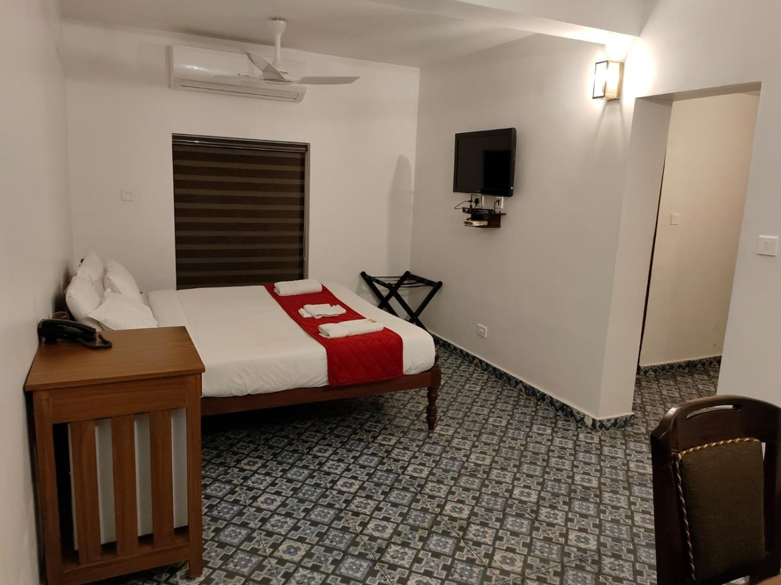 Dutch Room with Complimentary Welcome Drink & Chef's Amenities on arrival   photo 1