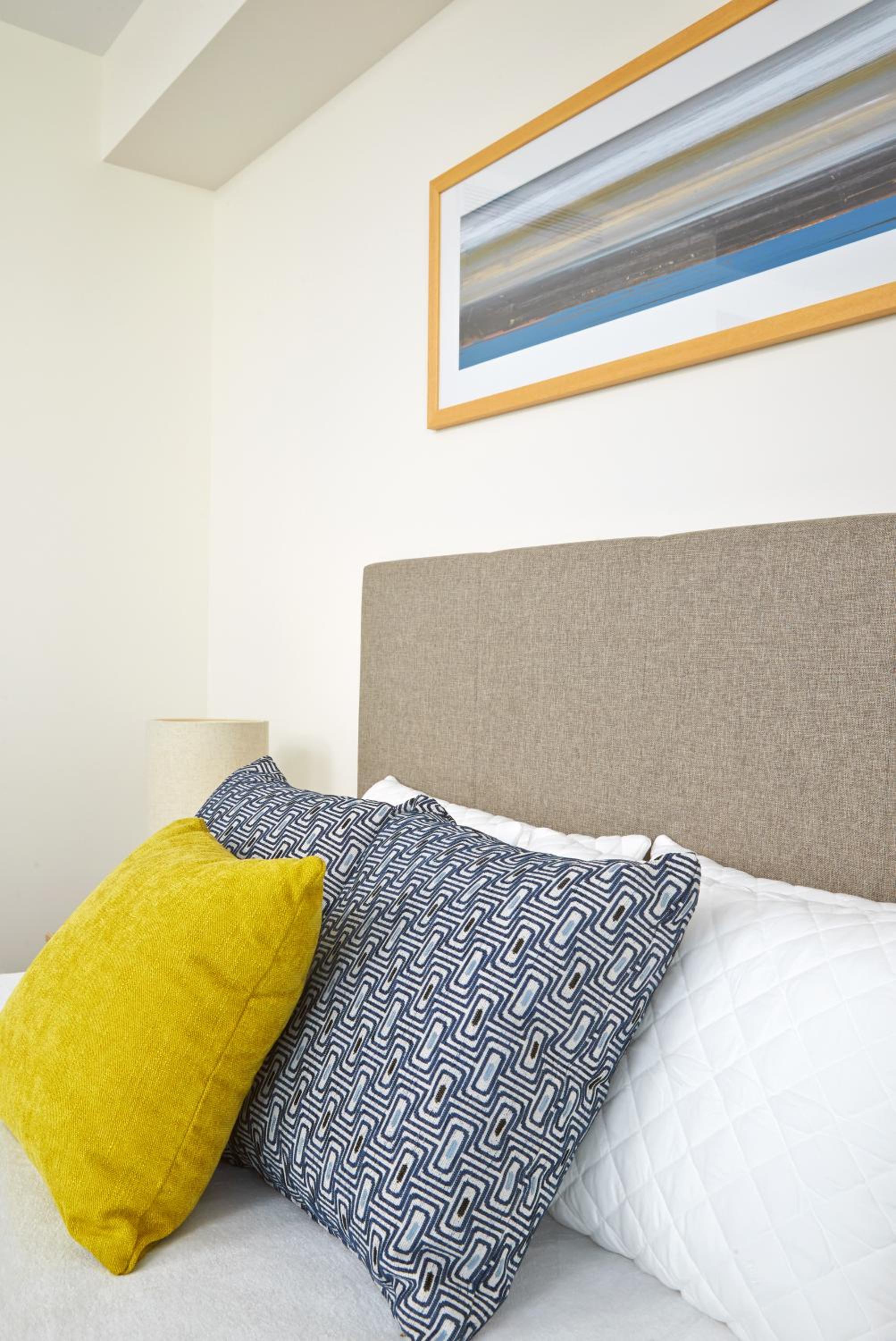 Standard Two-Bedroom Family Apartment photo 3
