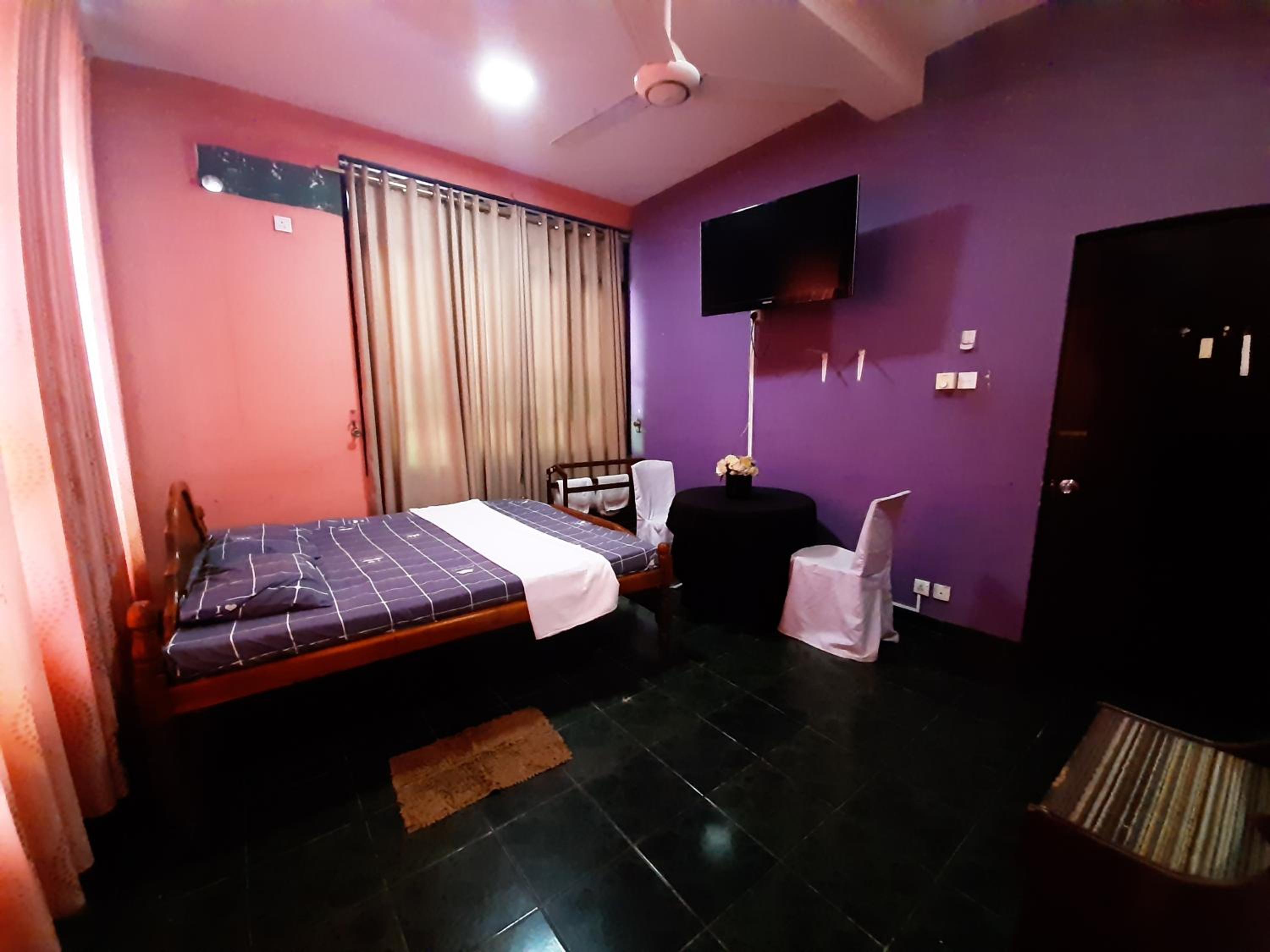 Double Room With Private Bathroom