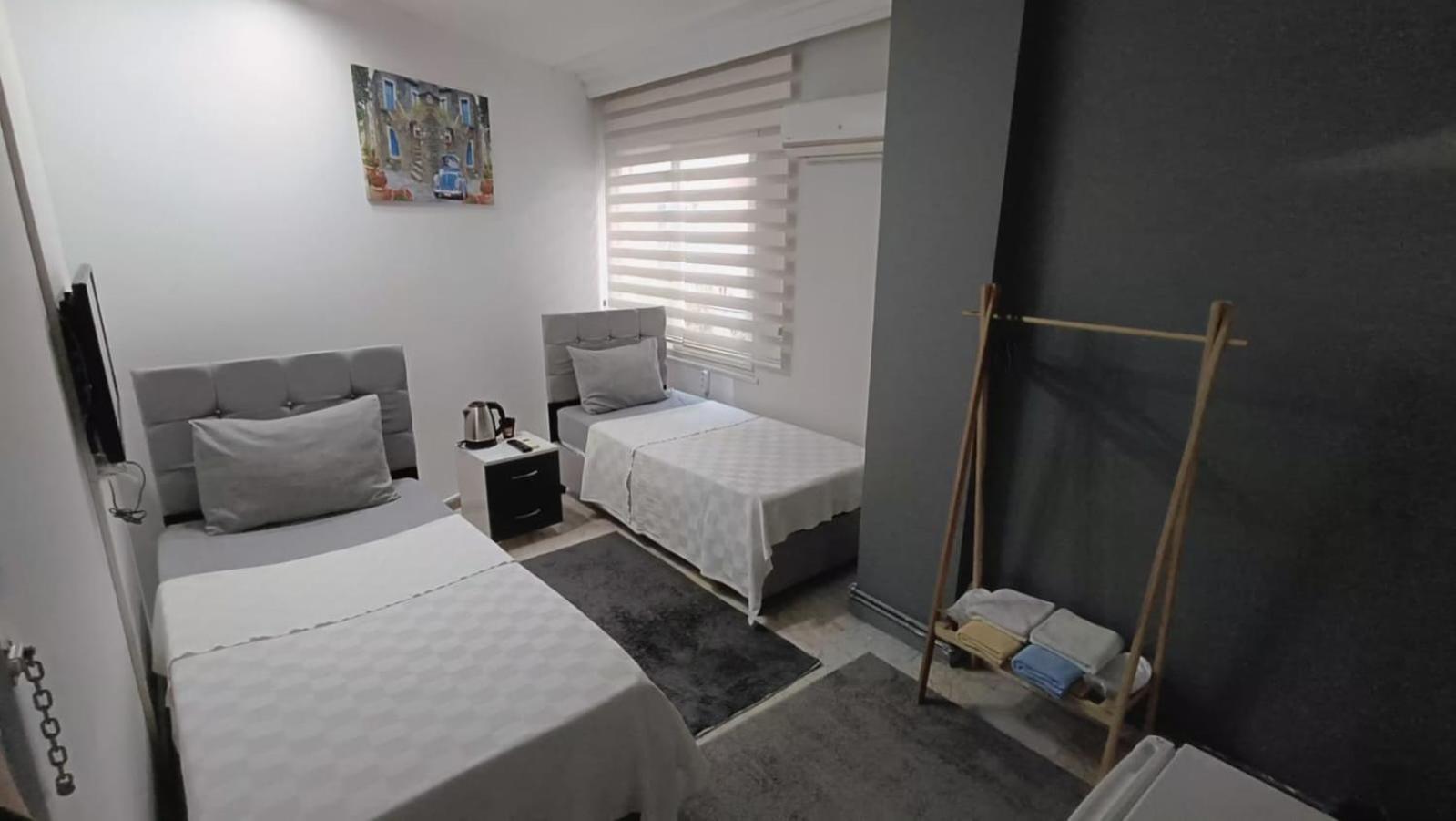 Budget Double Room photo 3