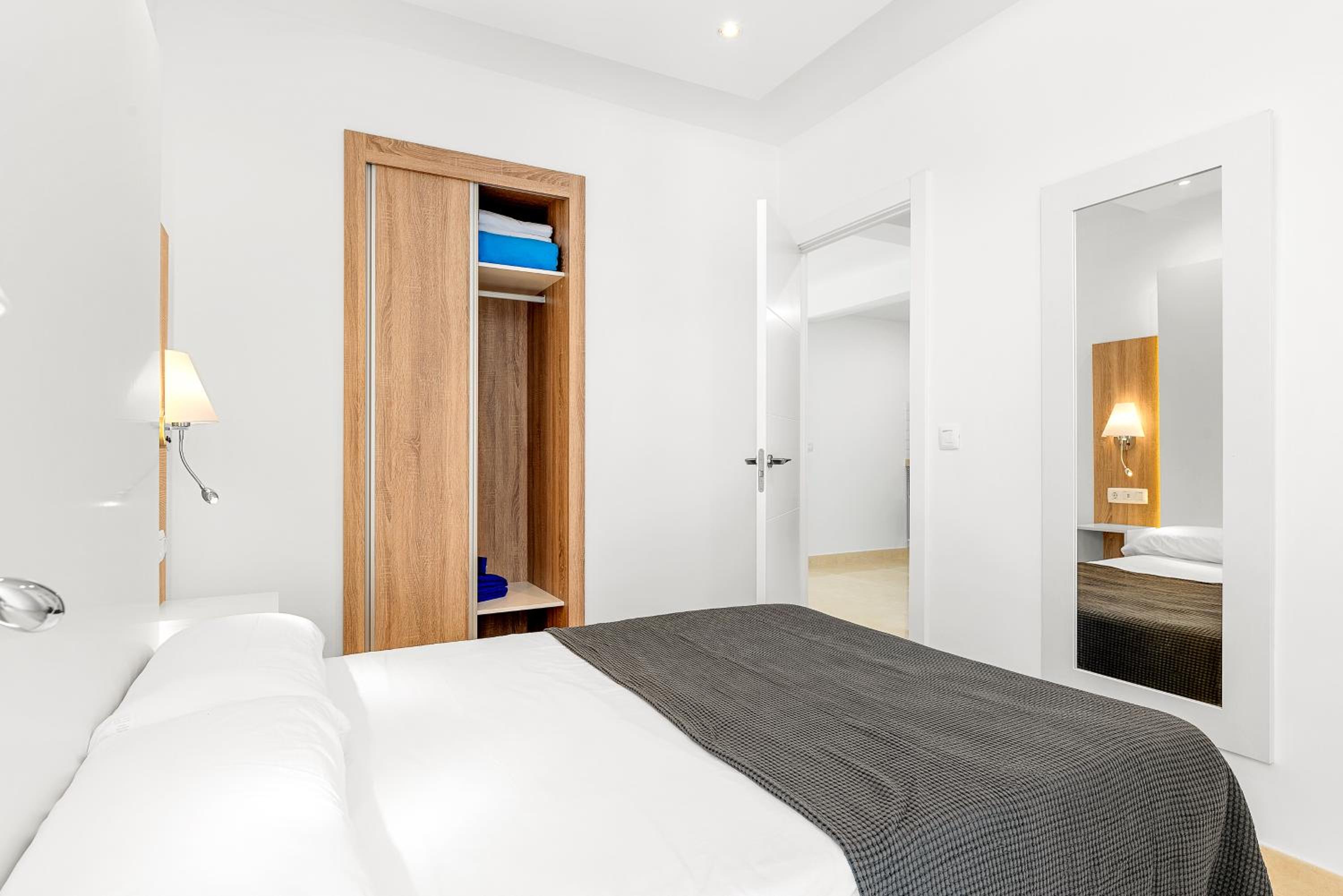One-Bedroom Apartment with Sea View
