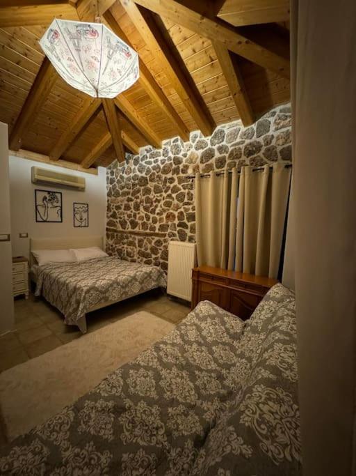 One-Bedroom House photo 1