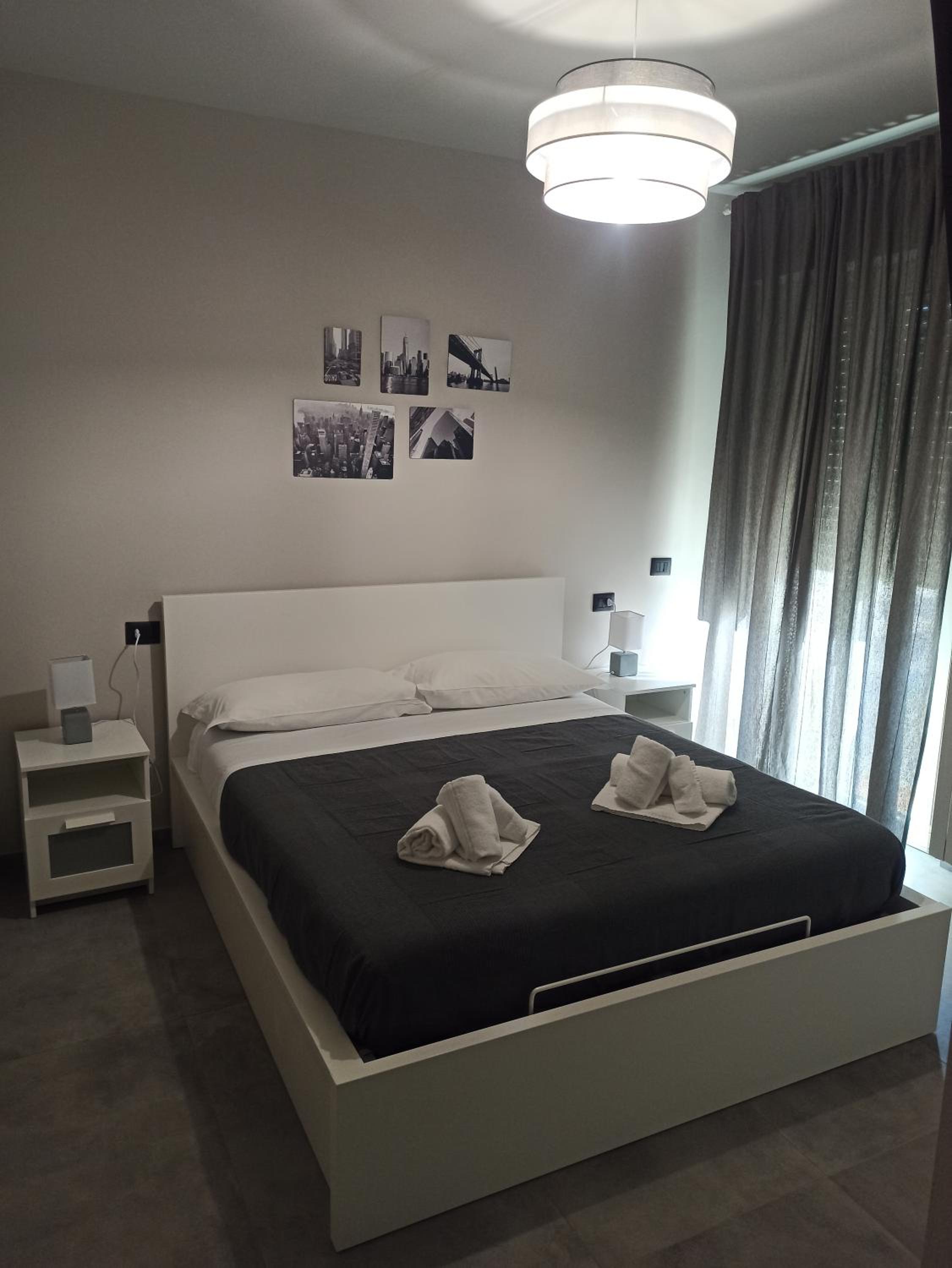 Double Room with Private Bathroom - Photo 3