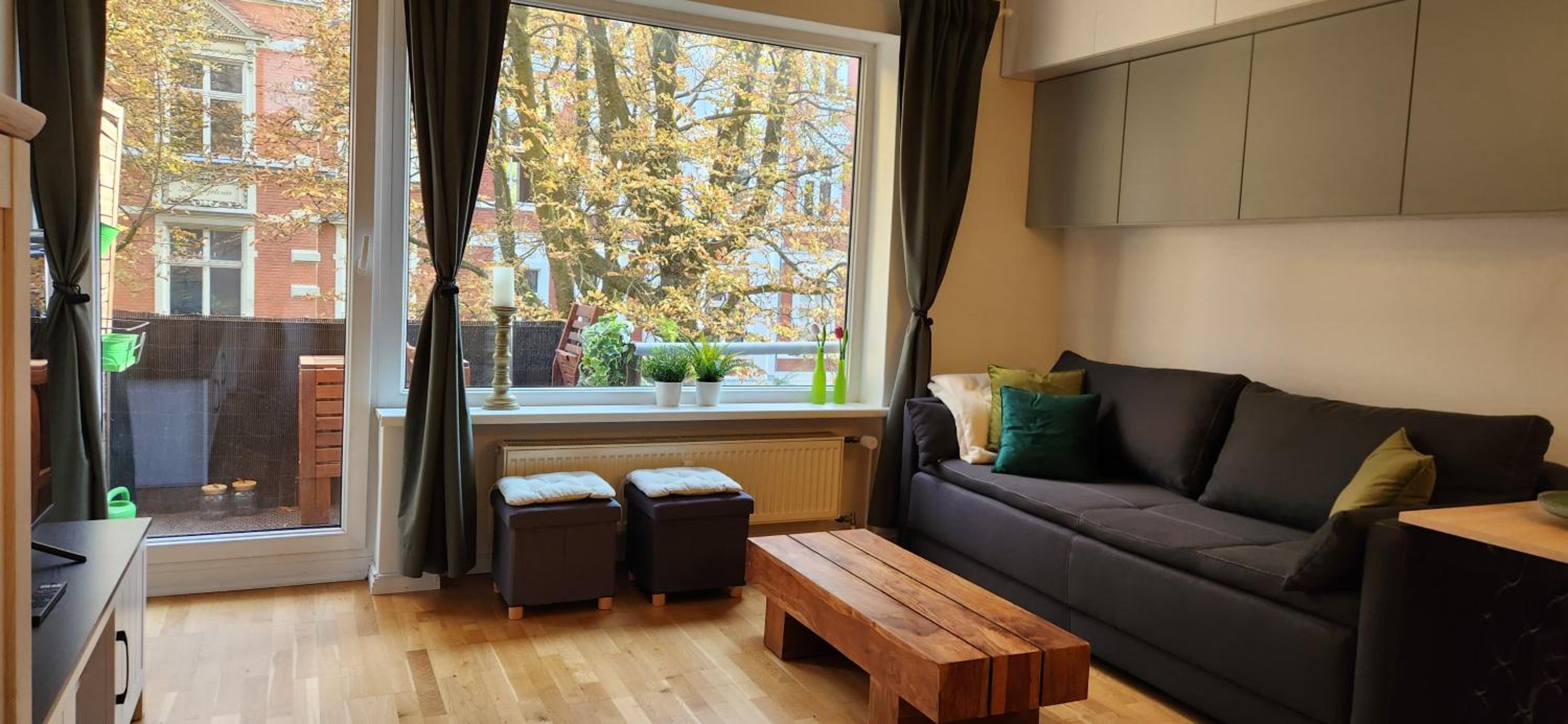 One-Bedroom Apartment photo 1