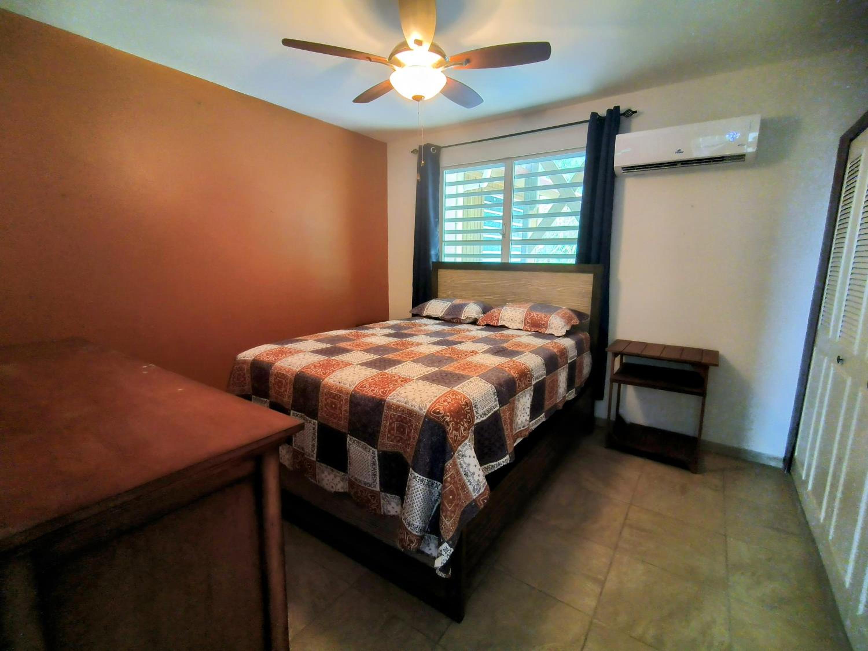 Four-Bedroom House photo 3