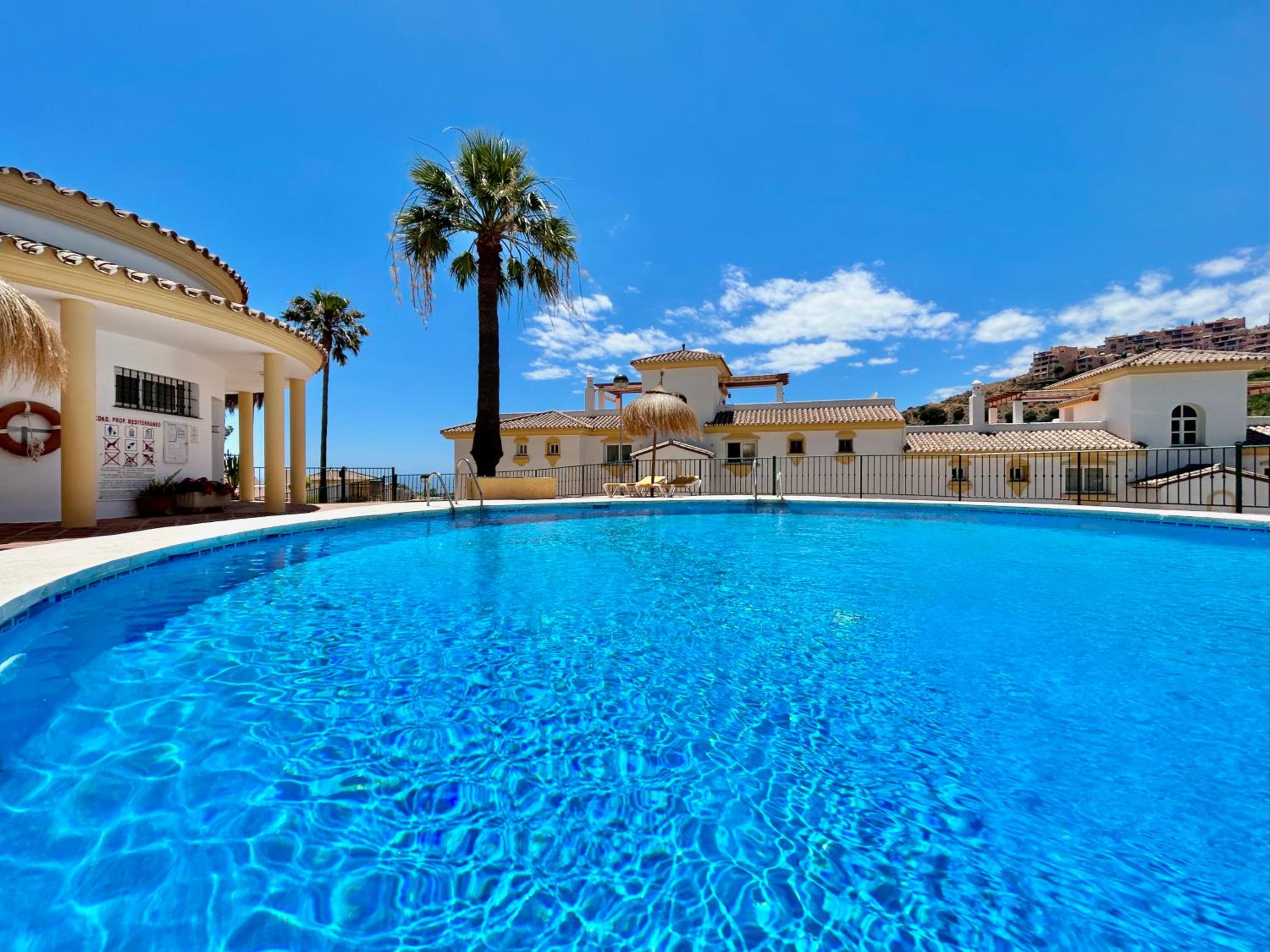 Two-Bedroom Deluxe Apartment with Ocean View photo 2