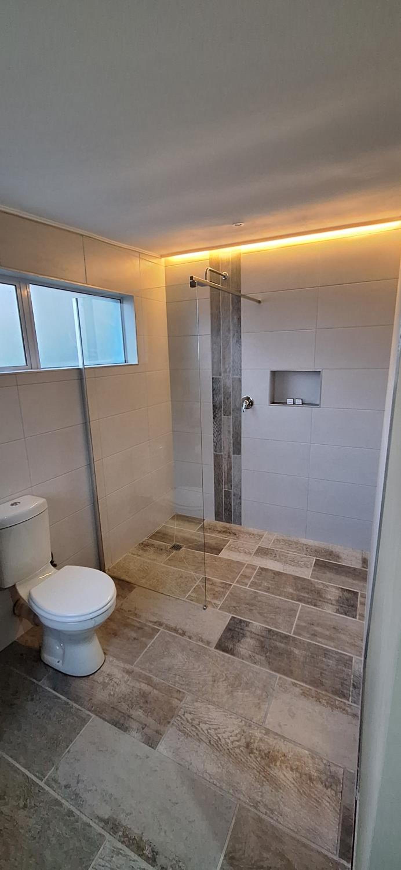 Deluxe King Room photo 2