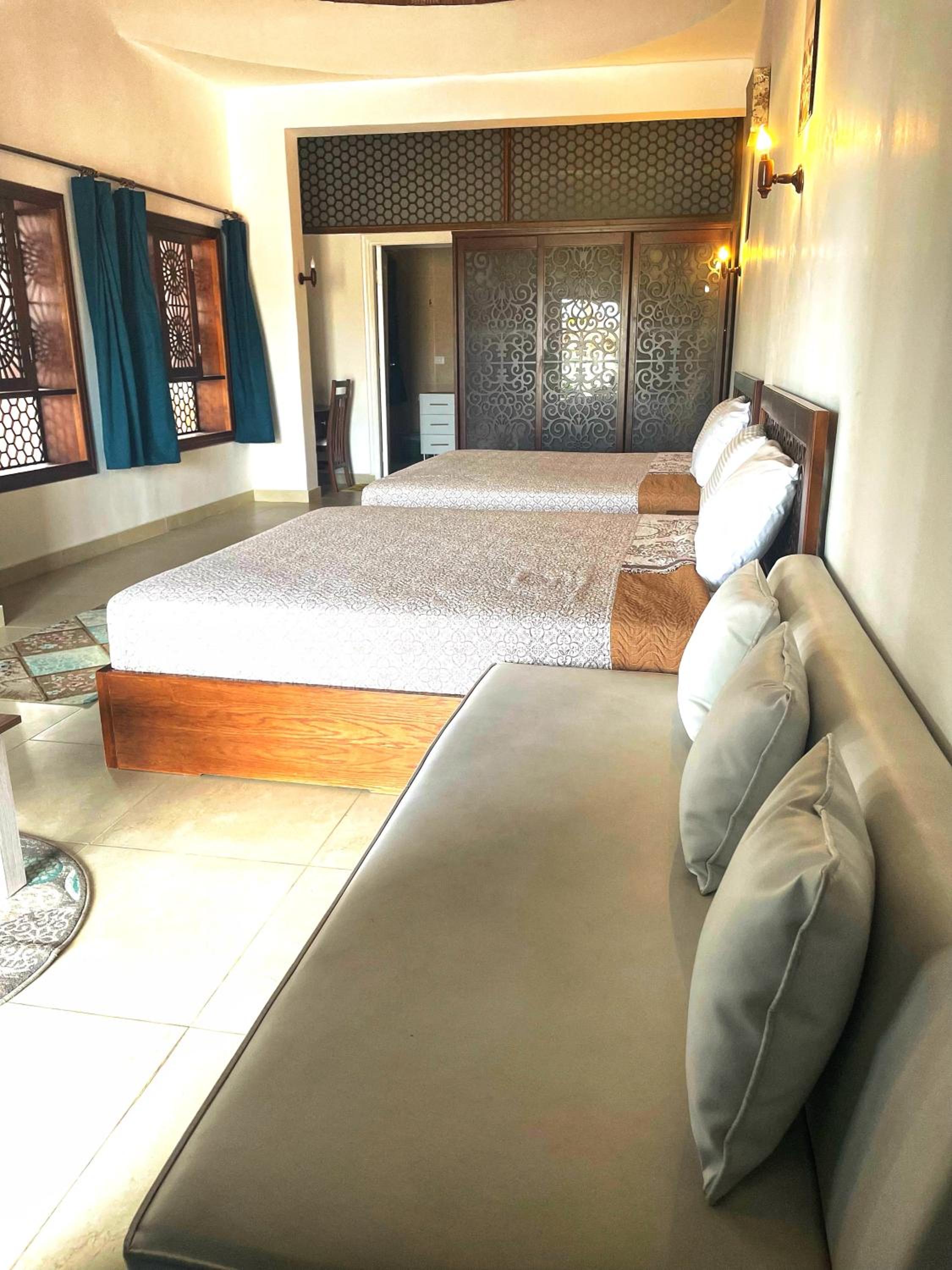Deluxe King Room