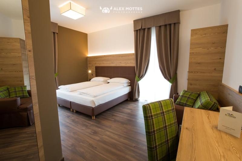 Double or Twin Room photo 2
